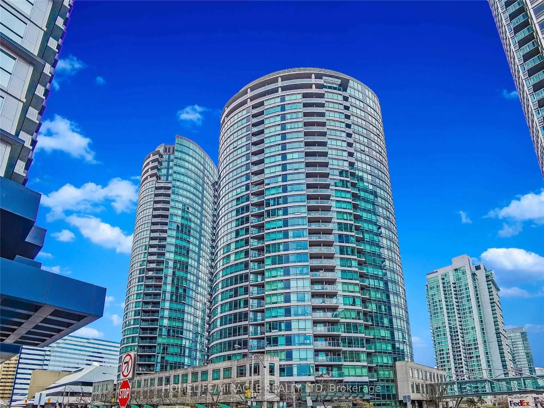 373 Front St W Street, #3106