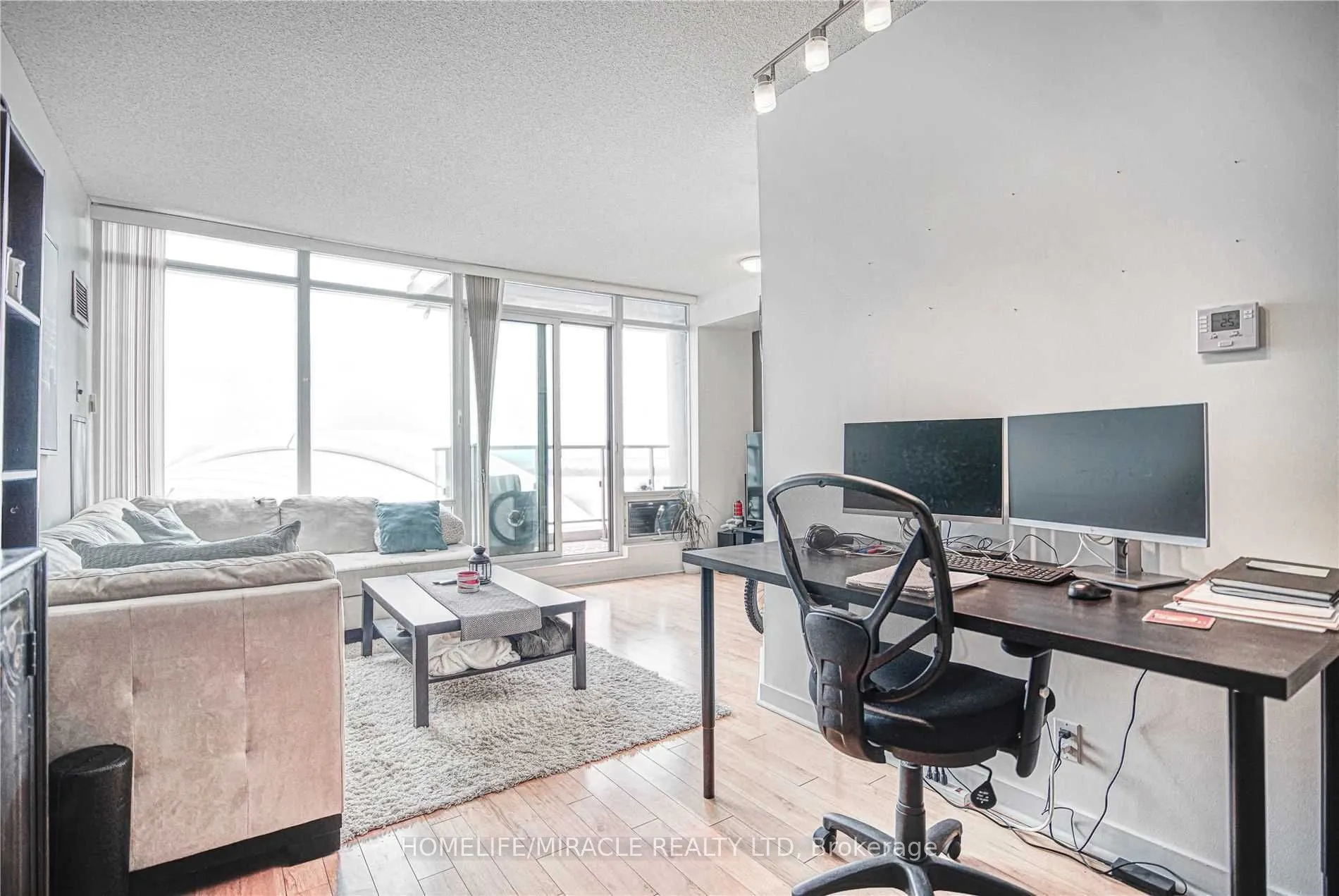 373 Front St W Street, #3106