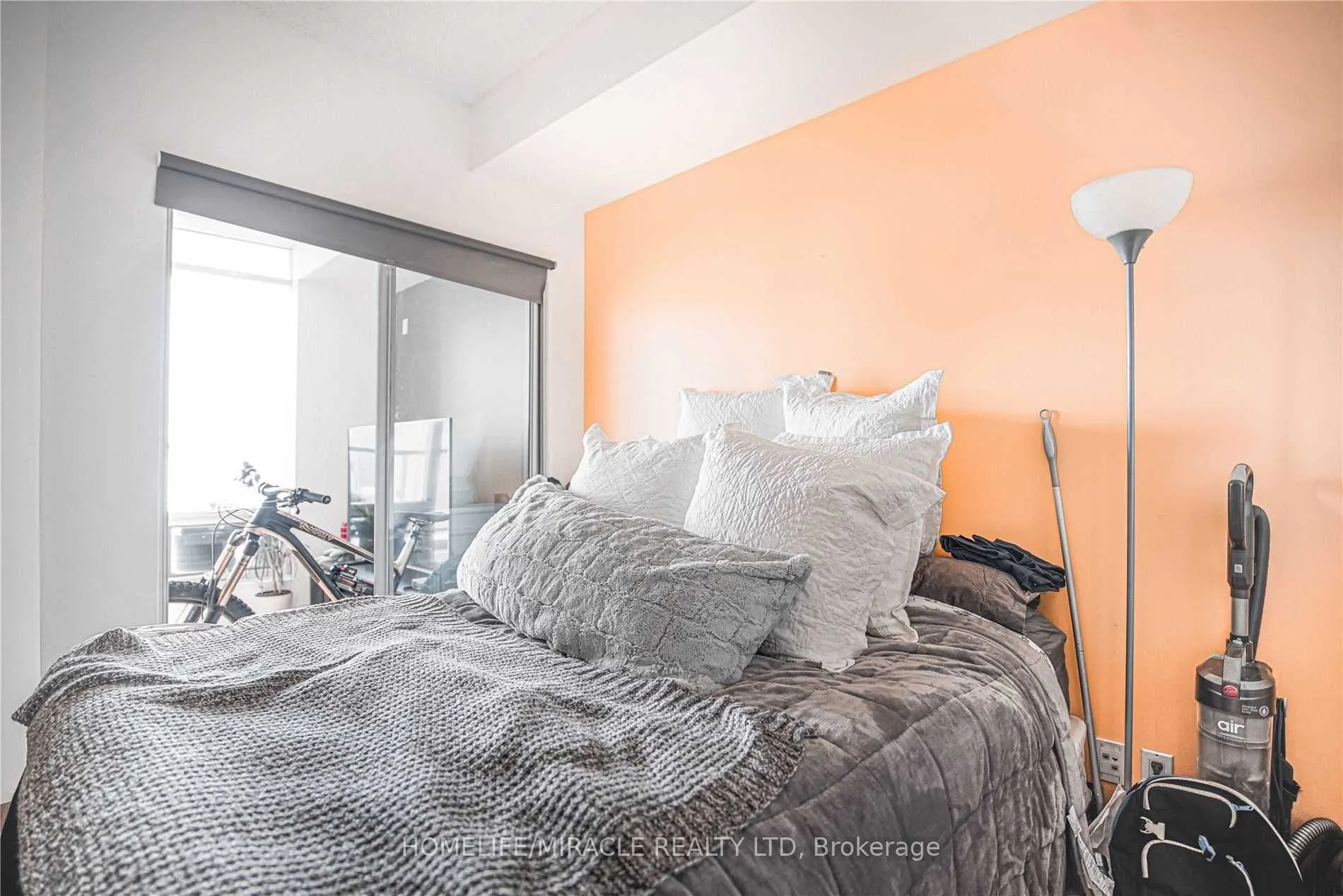 373 Front St W Street, #3106
