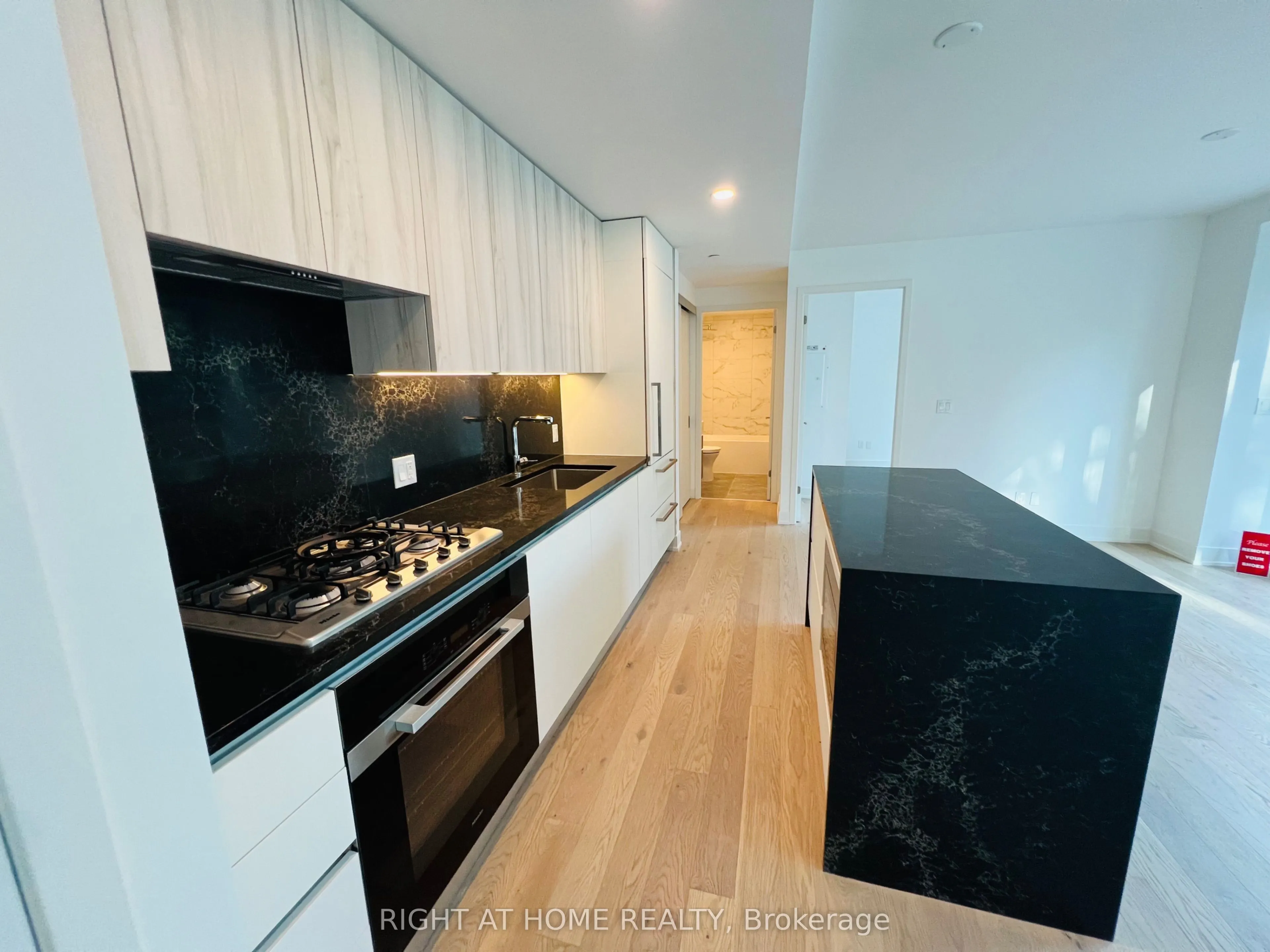 200 Keewatin Avenue, #101