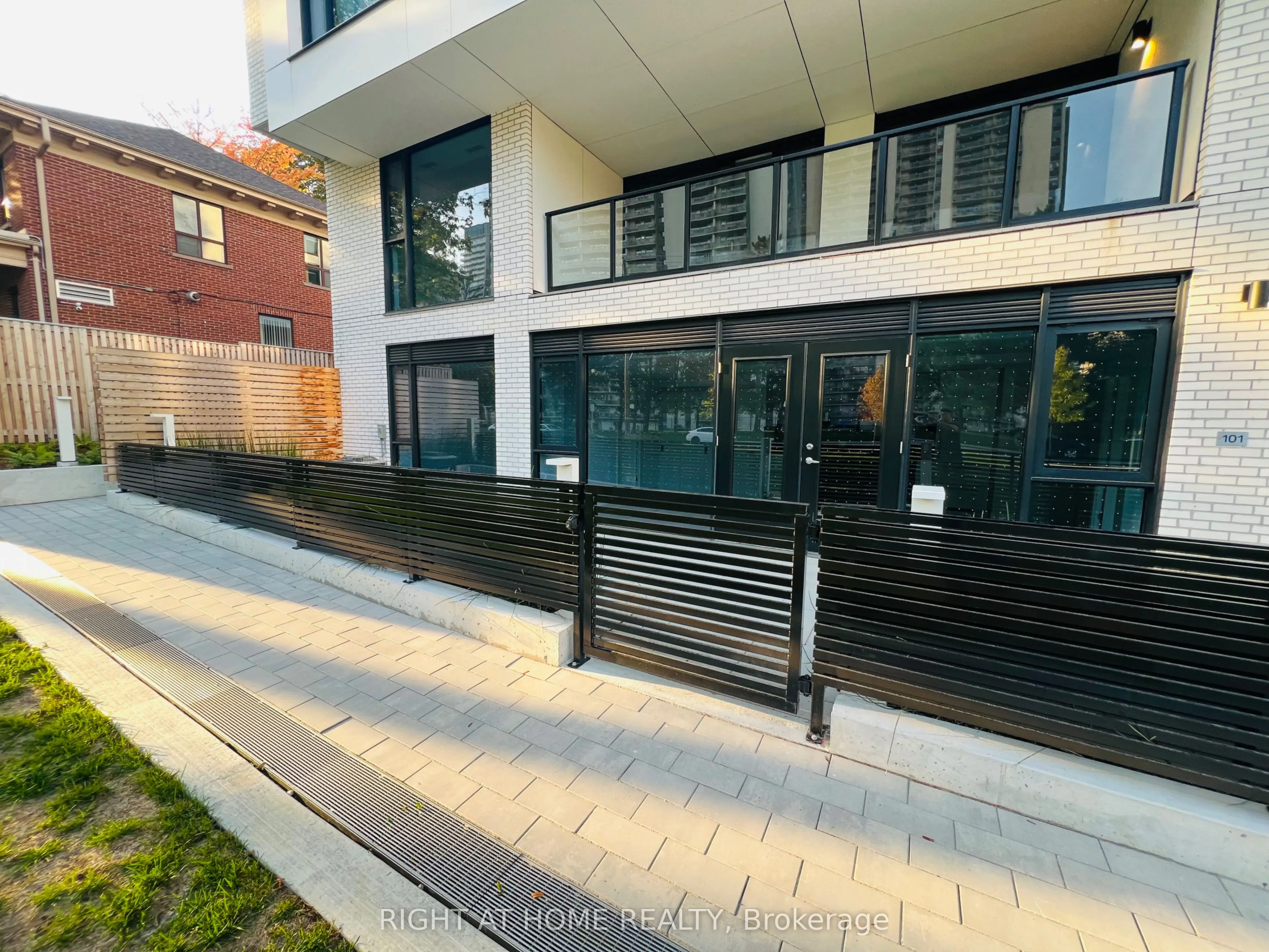 200 Keewatin Avenue, #101