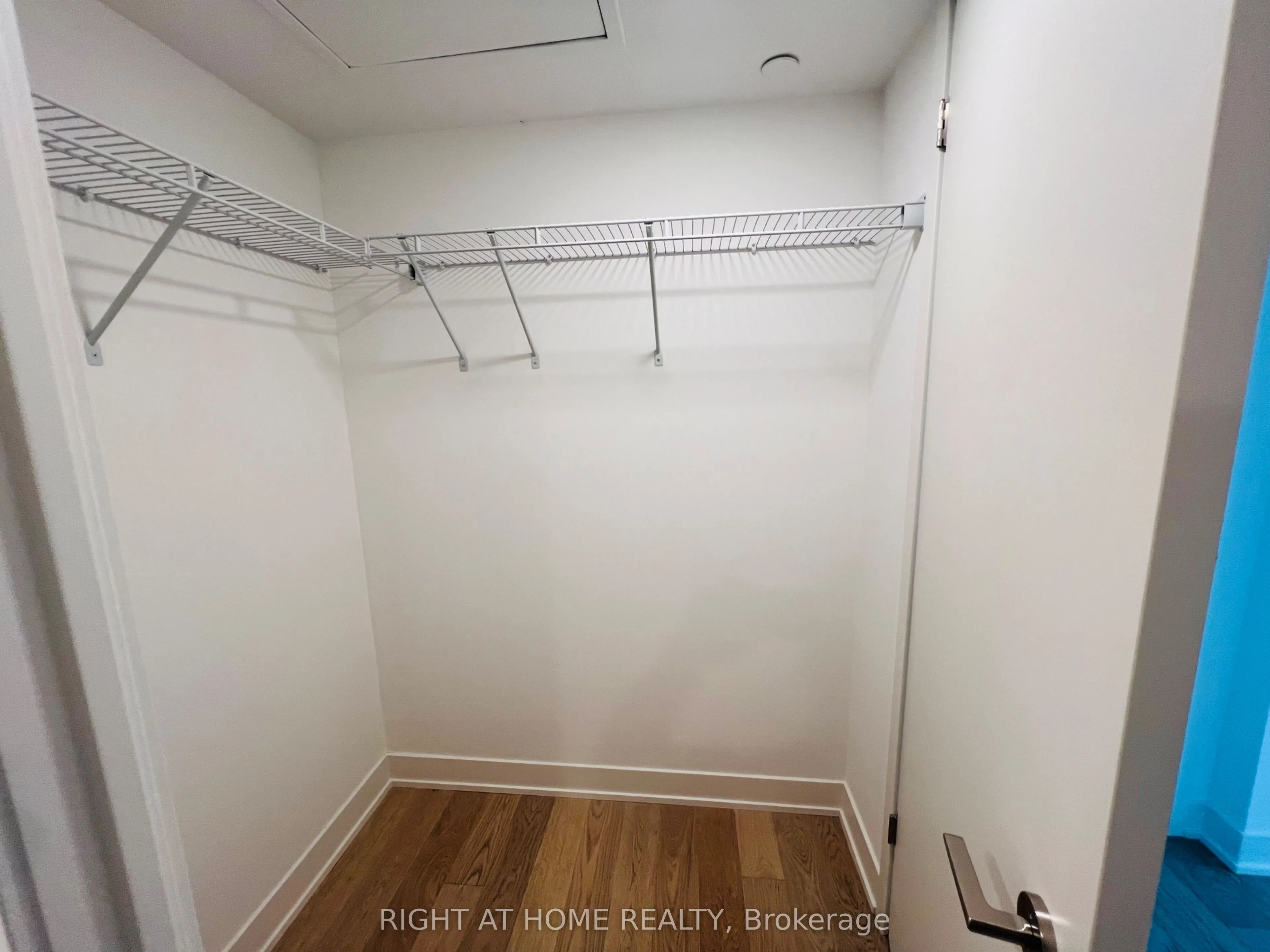 200 Keewatin Avenue, #101