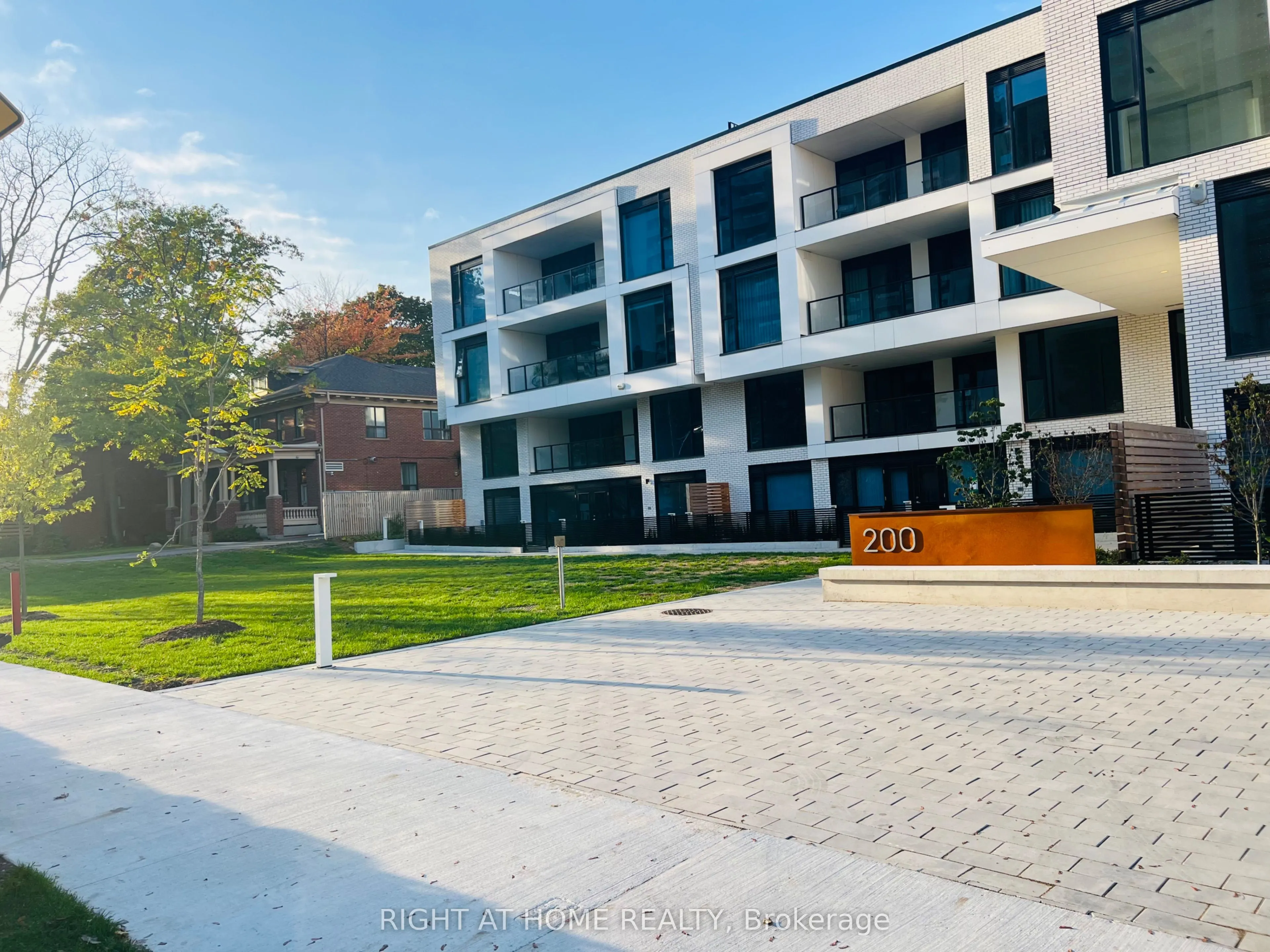 200 Keewatin Avenue, #101
