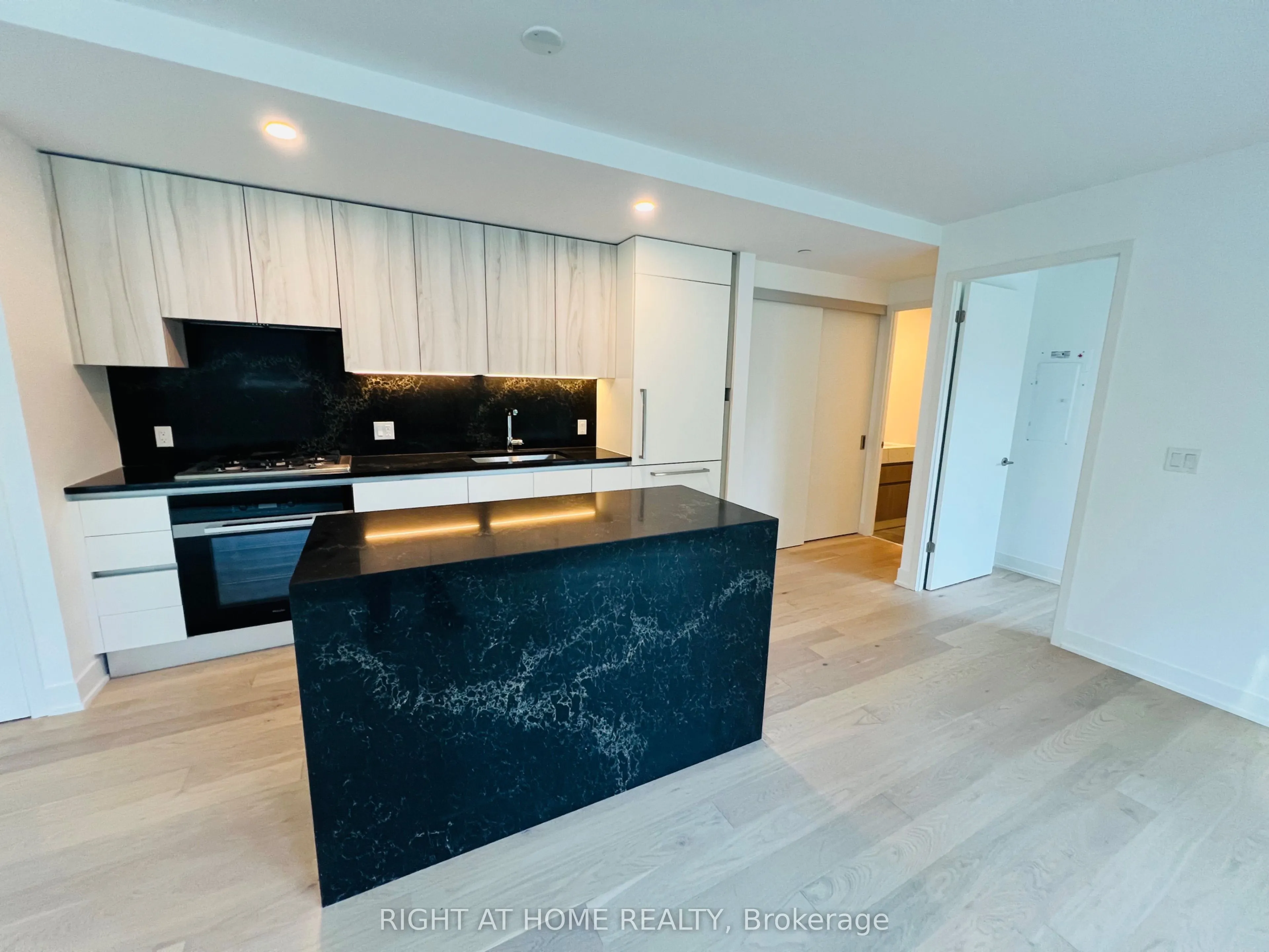 200 Keewatin Avenue, #101