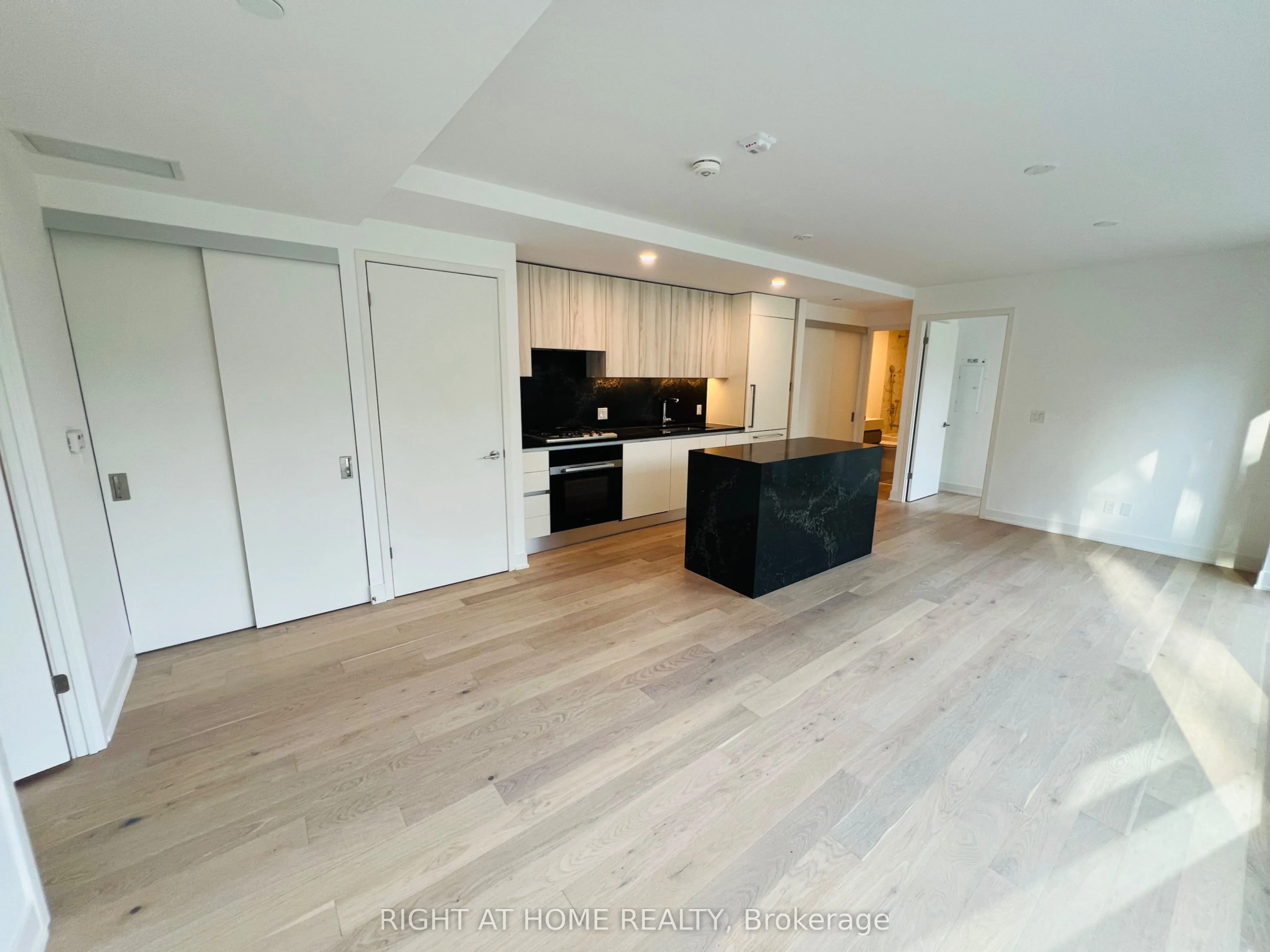 200 Keewatin Avenue, #101