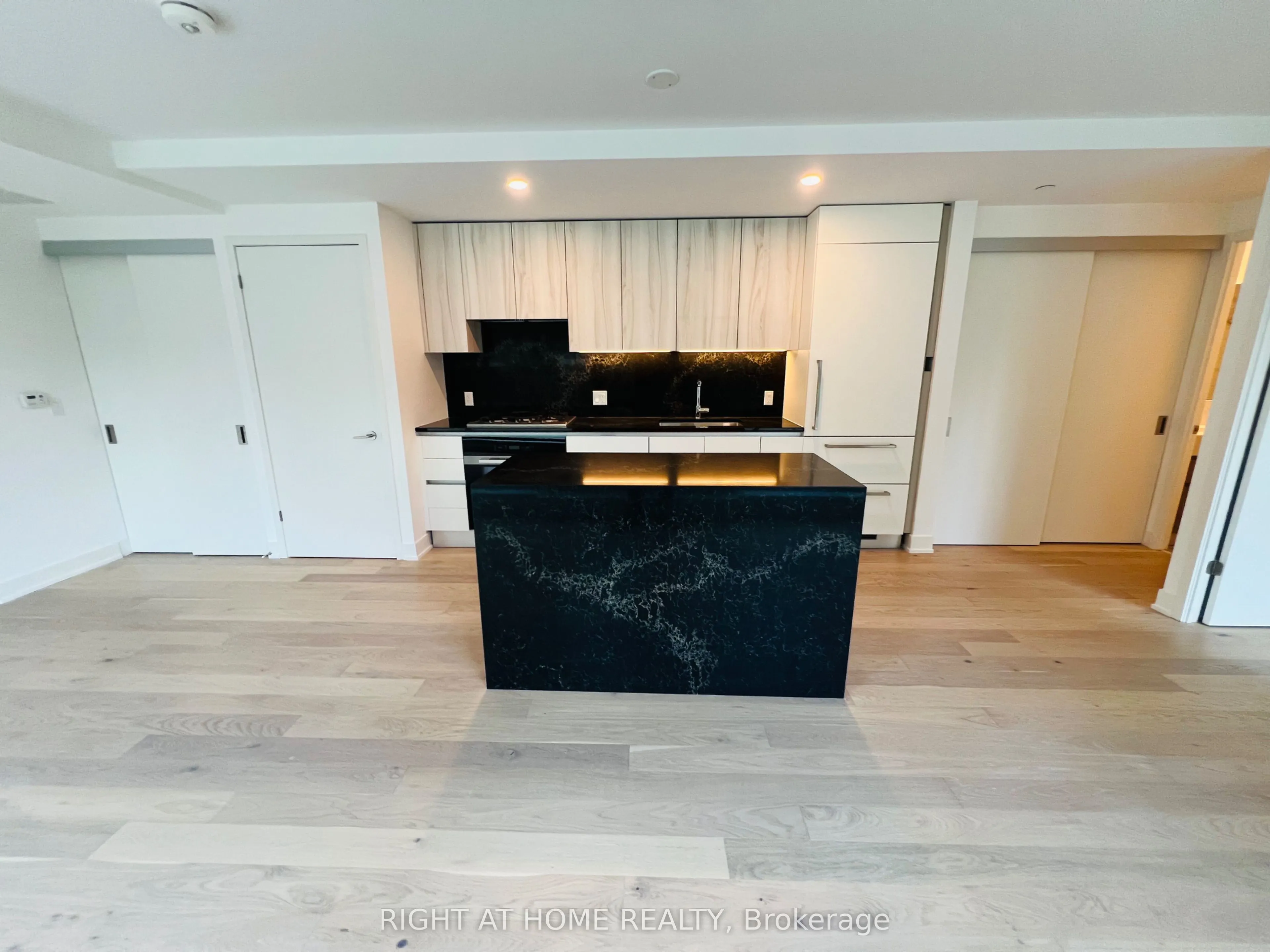 200 Keewatin Avenue, #101