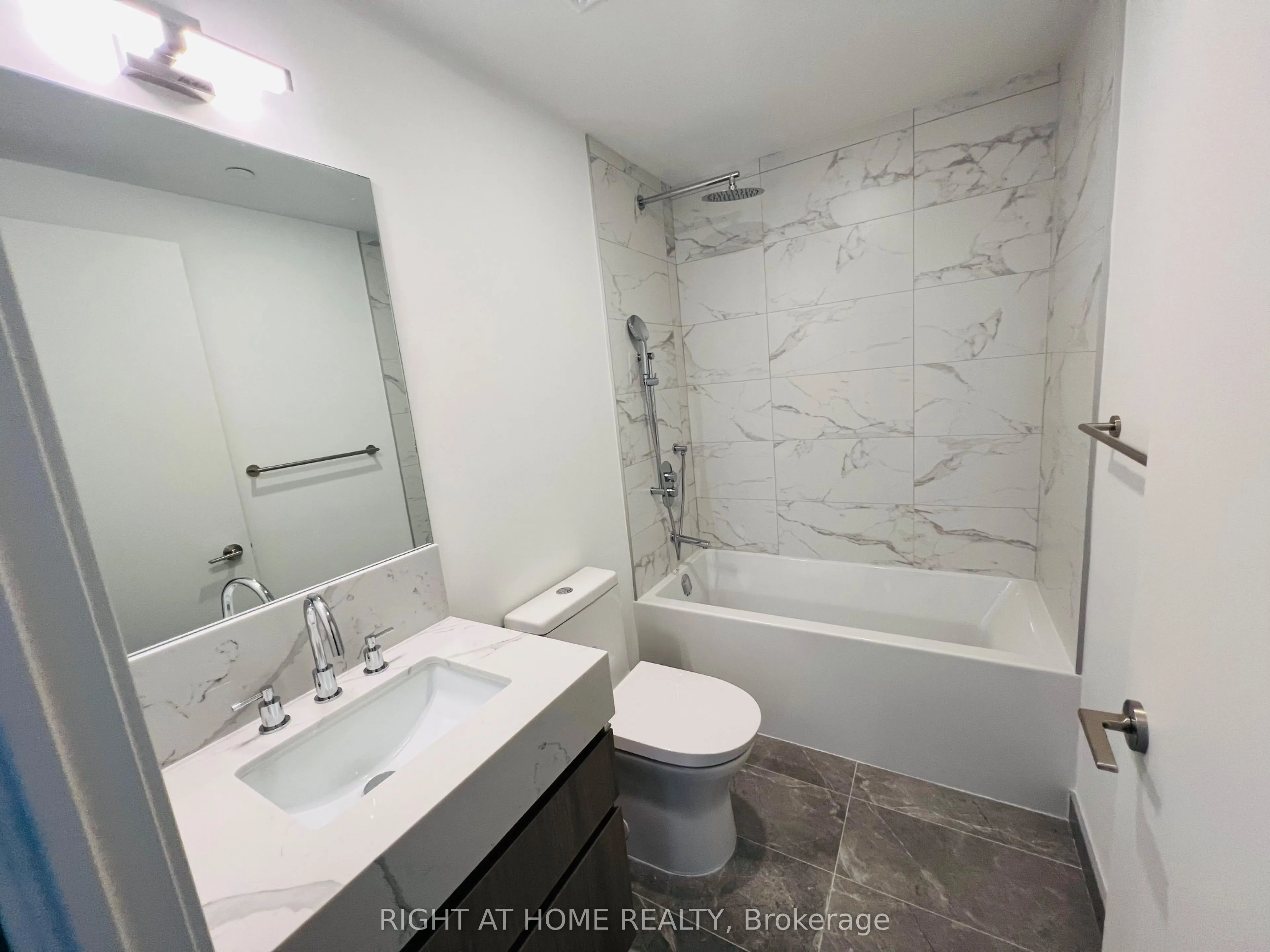 200 Keewatin Avenue, #101