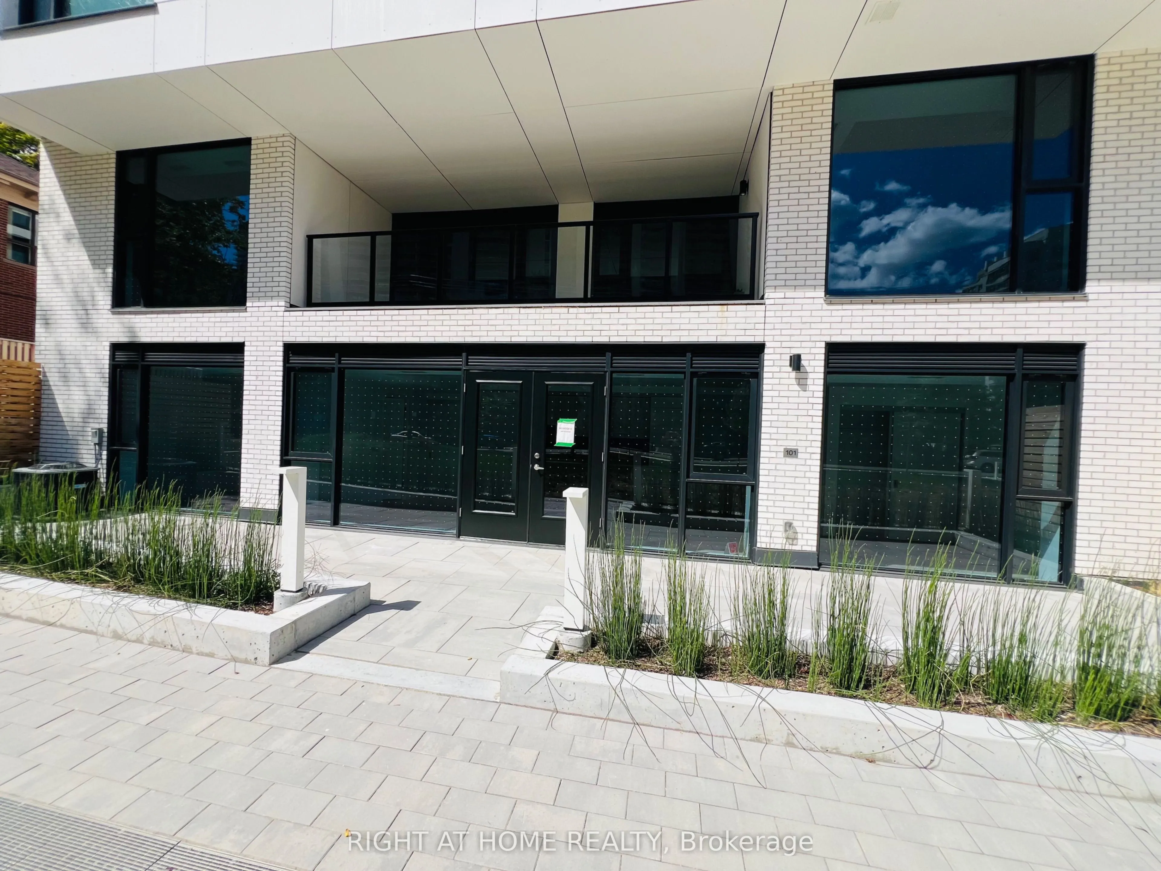 200 Keewatin Avenue, #101