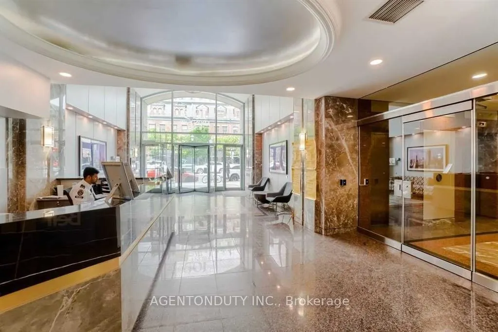 109 Front Street E, #529