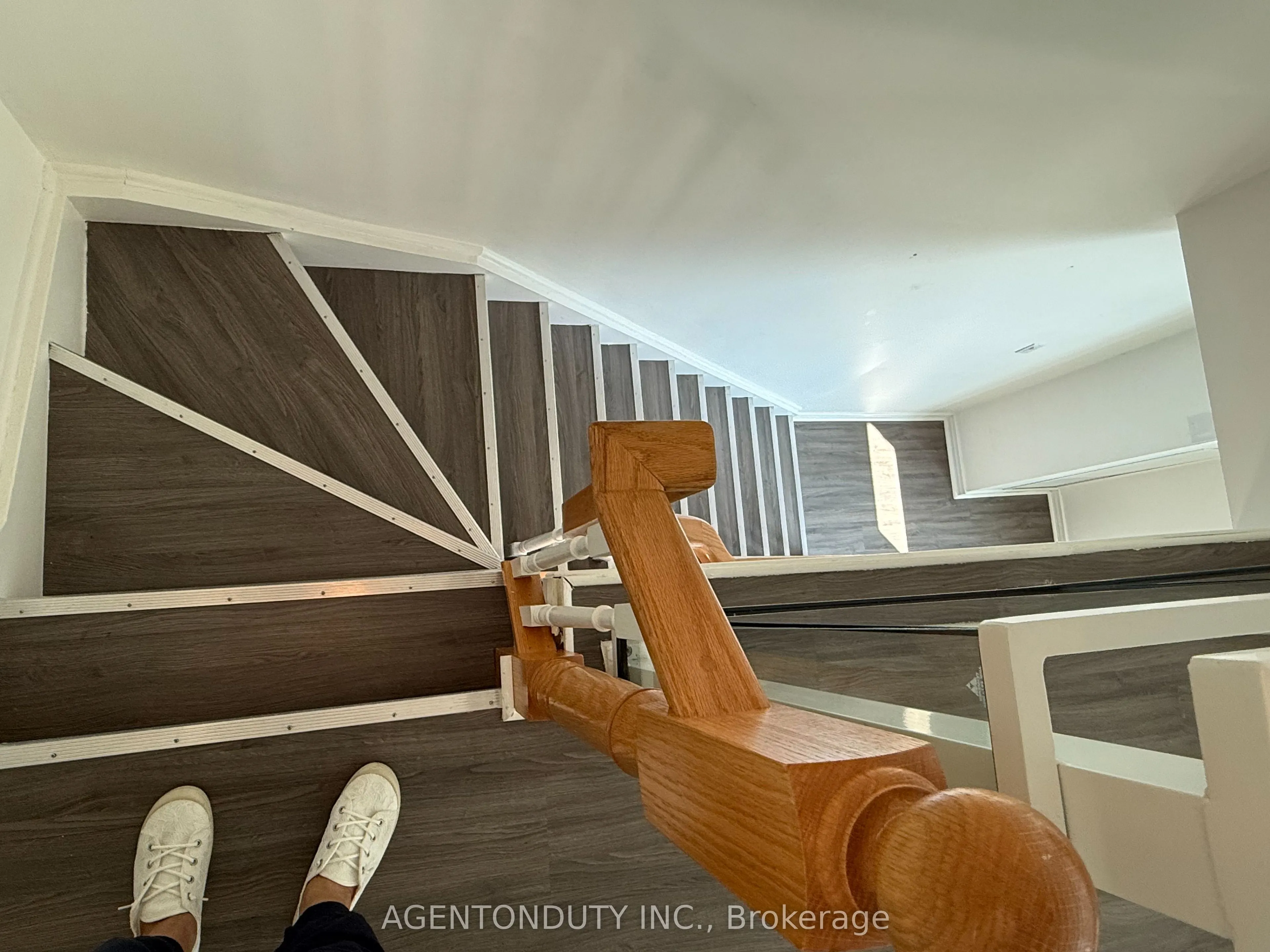 109 Front Street E, #529