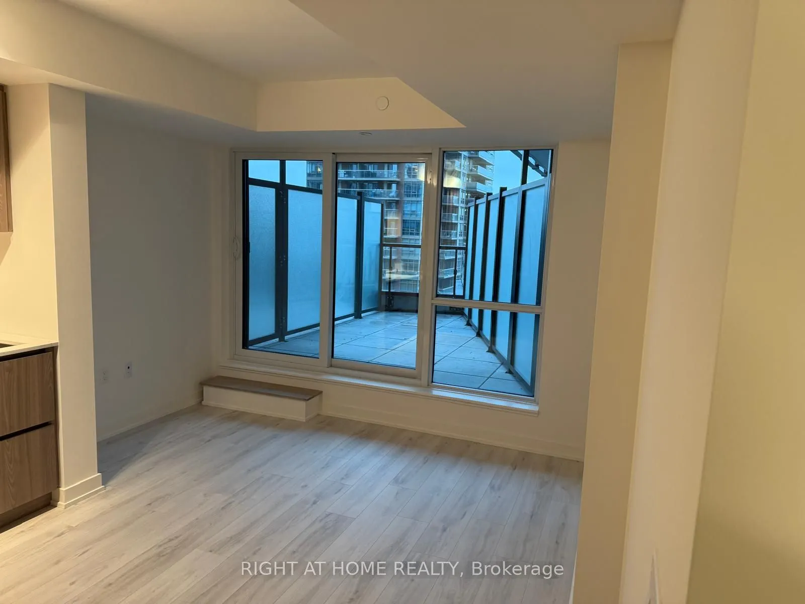 110 Broadway Avenue, #513S