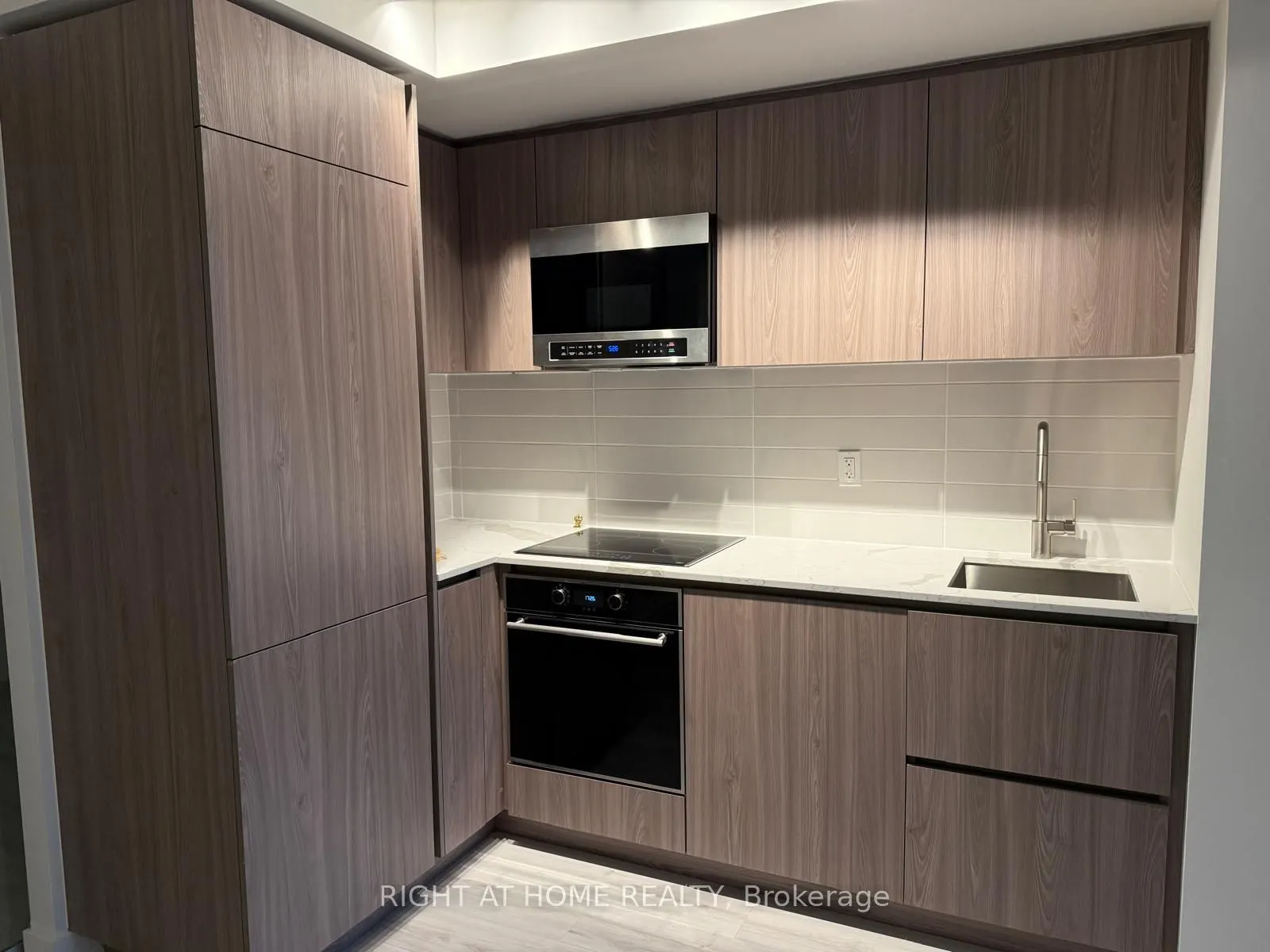 110 Broadway Avenue, #513S