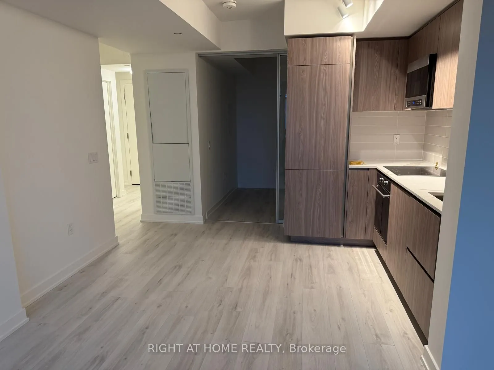 110 Broadway Avenue, #513S