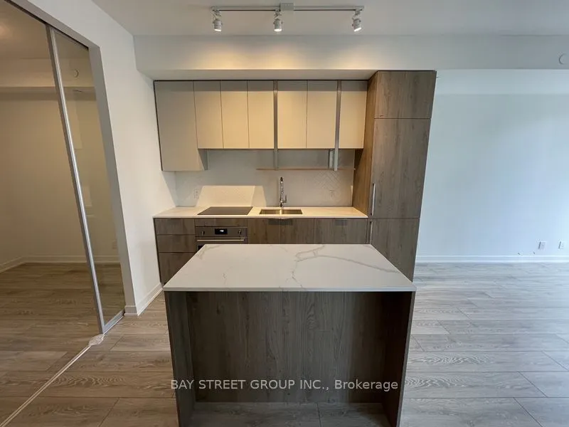 15 Holmes Avenue, #701
