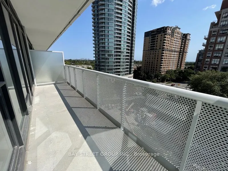 15 Holmes Avenue, #701