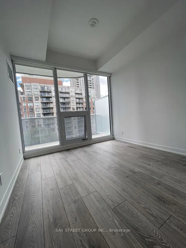 15 Holmes Avenue, #701