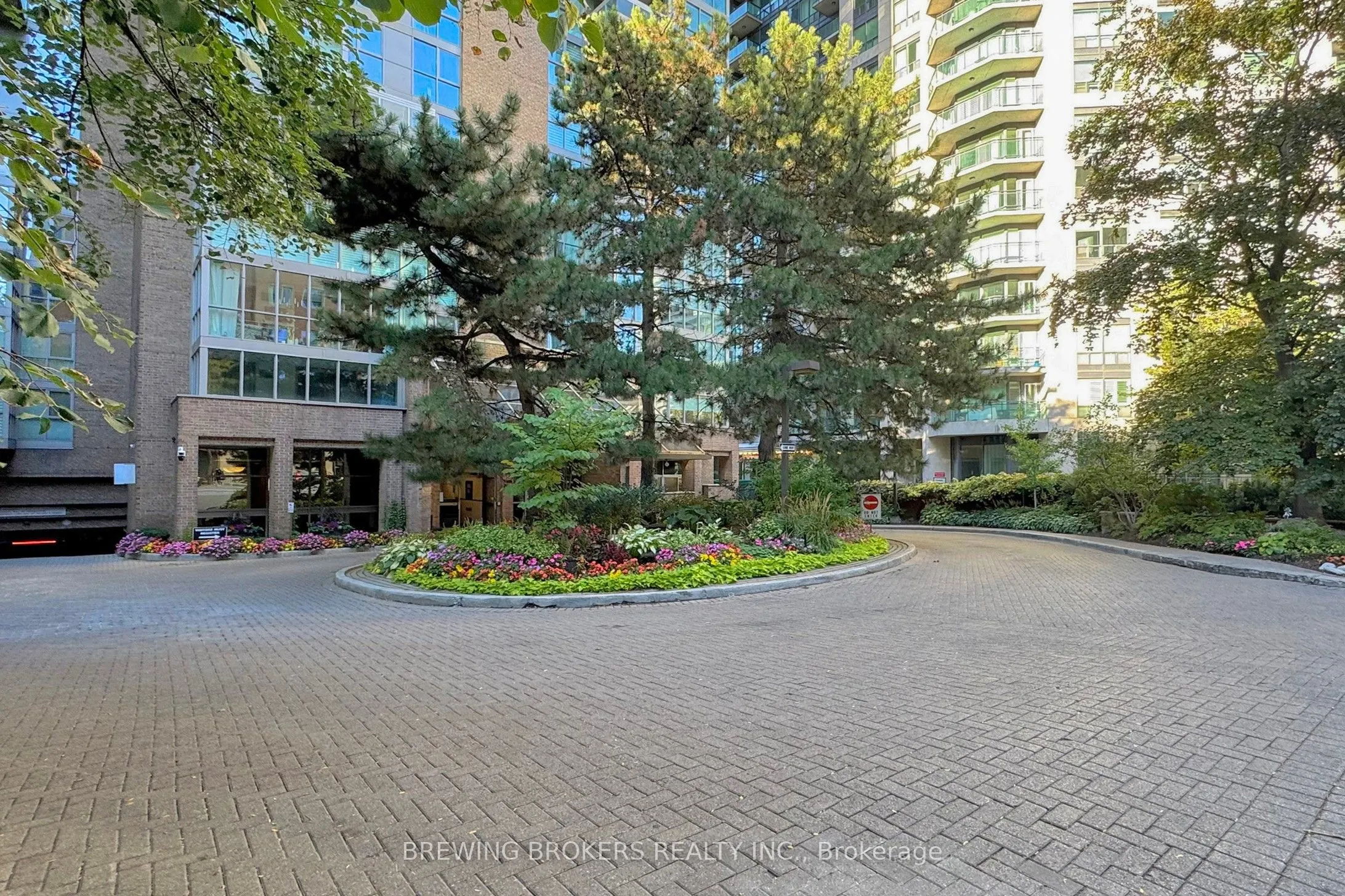 278 Bloor Street E, #1501