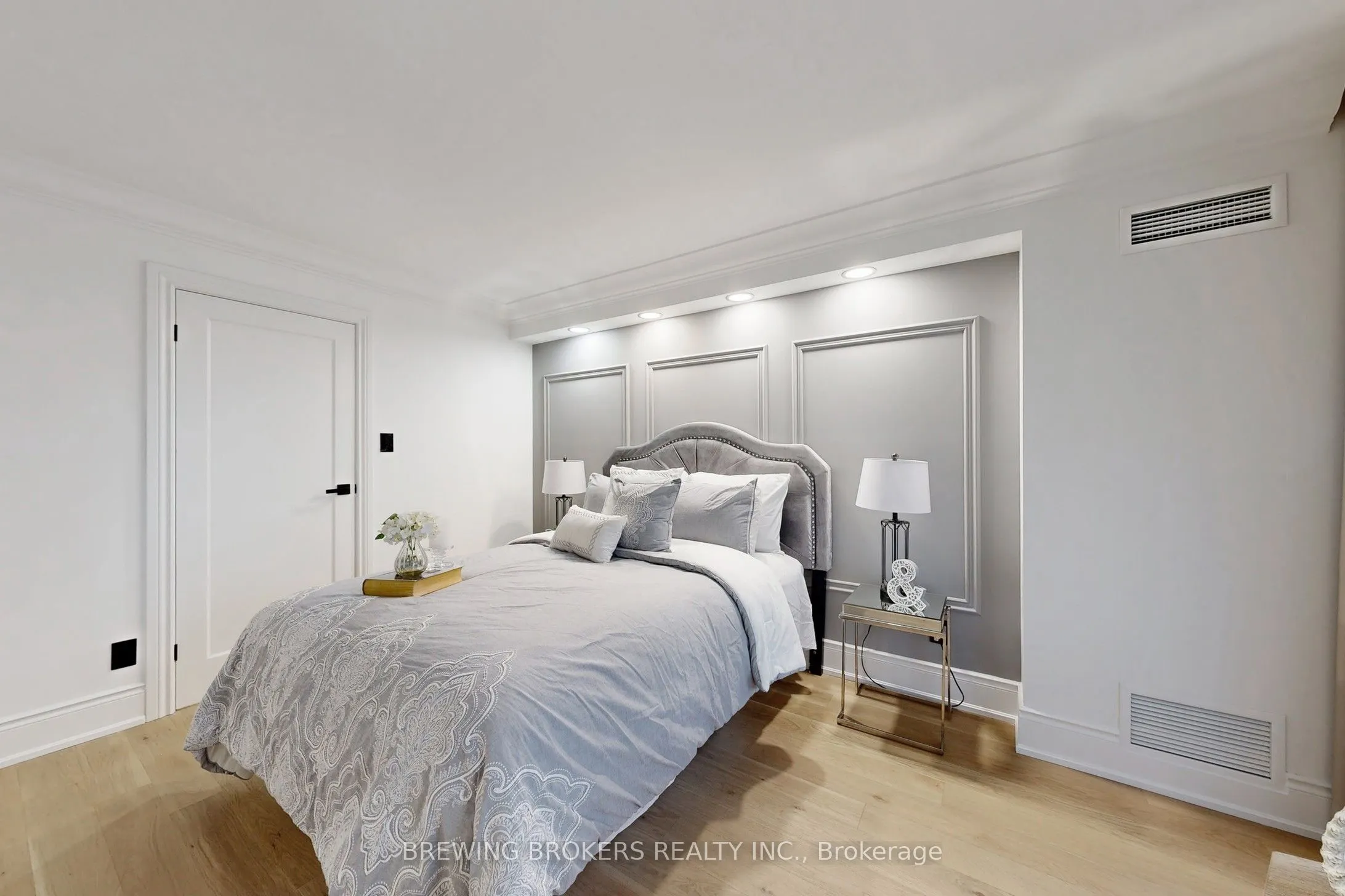 278 Bloor Street E, #1501