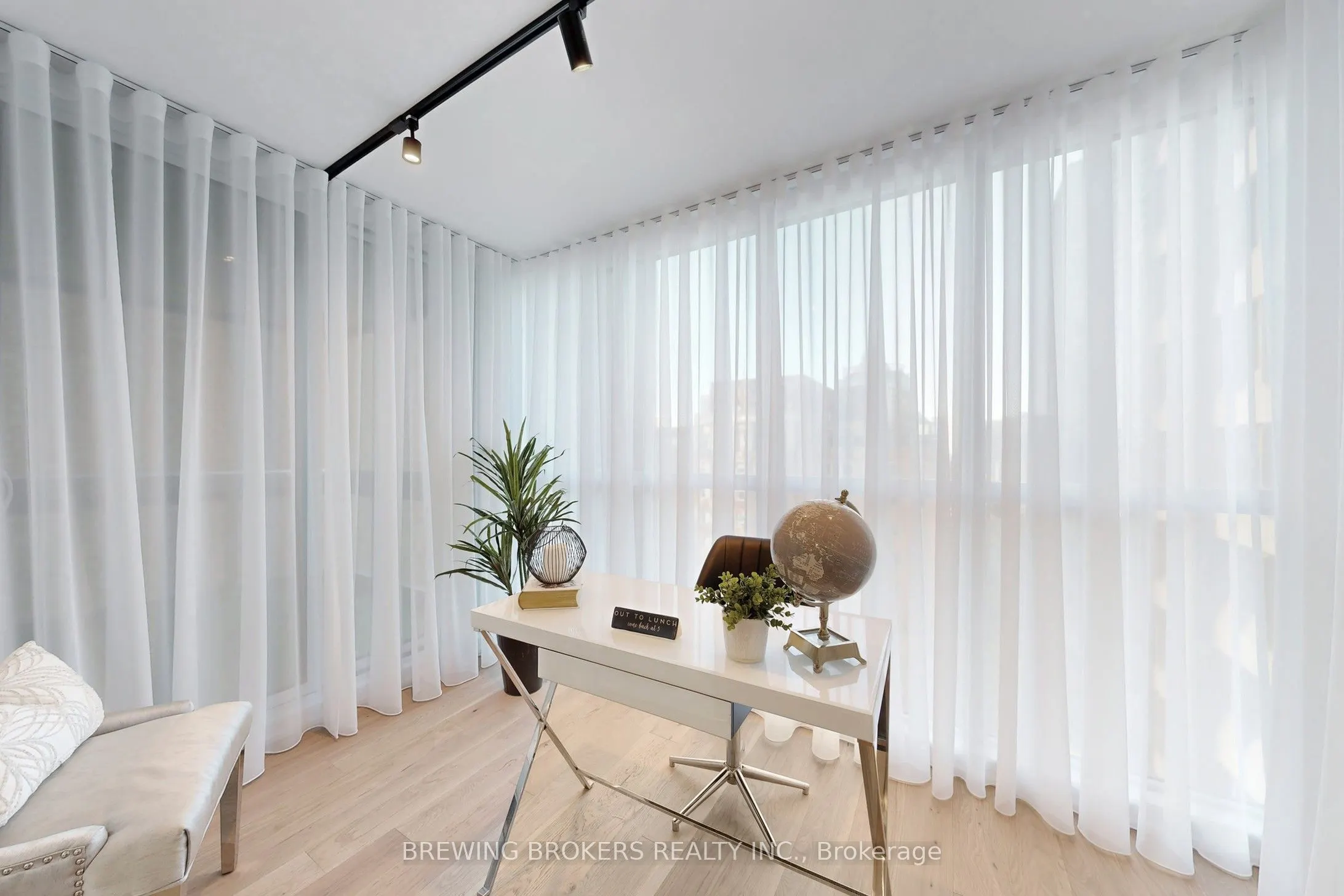 278 Bloor Street E, #1501