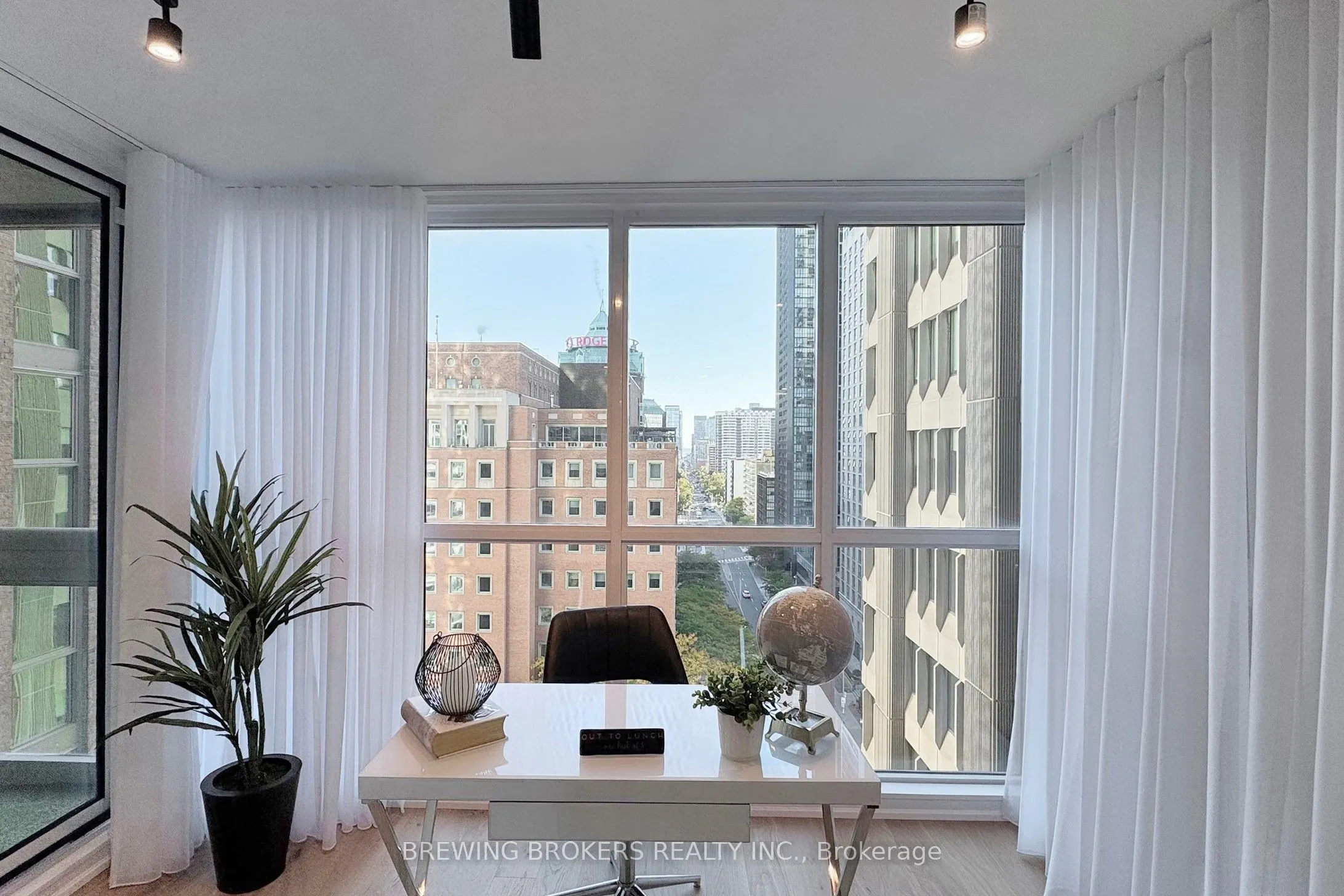 278 Bloor Street E, #1501