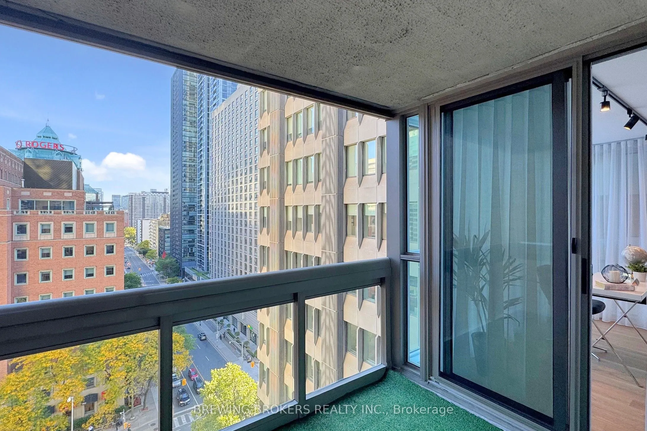278 Bloor Street E, #1501