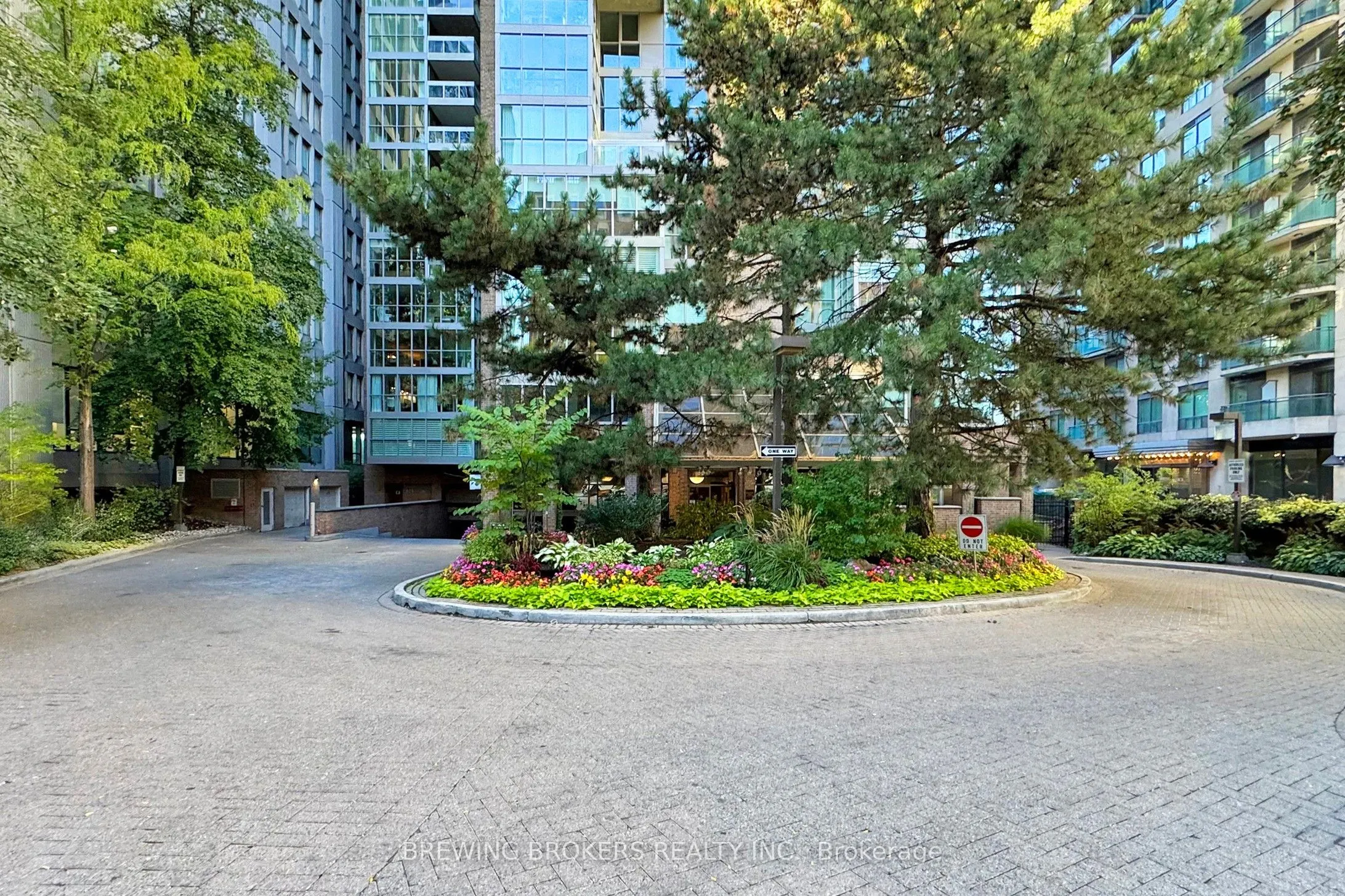 278 Bloor Street E, #1501