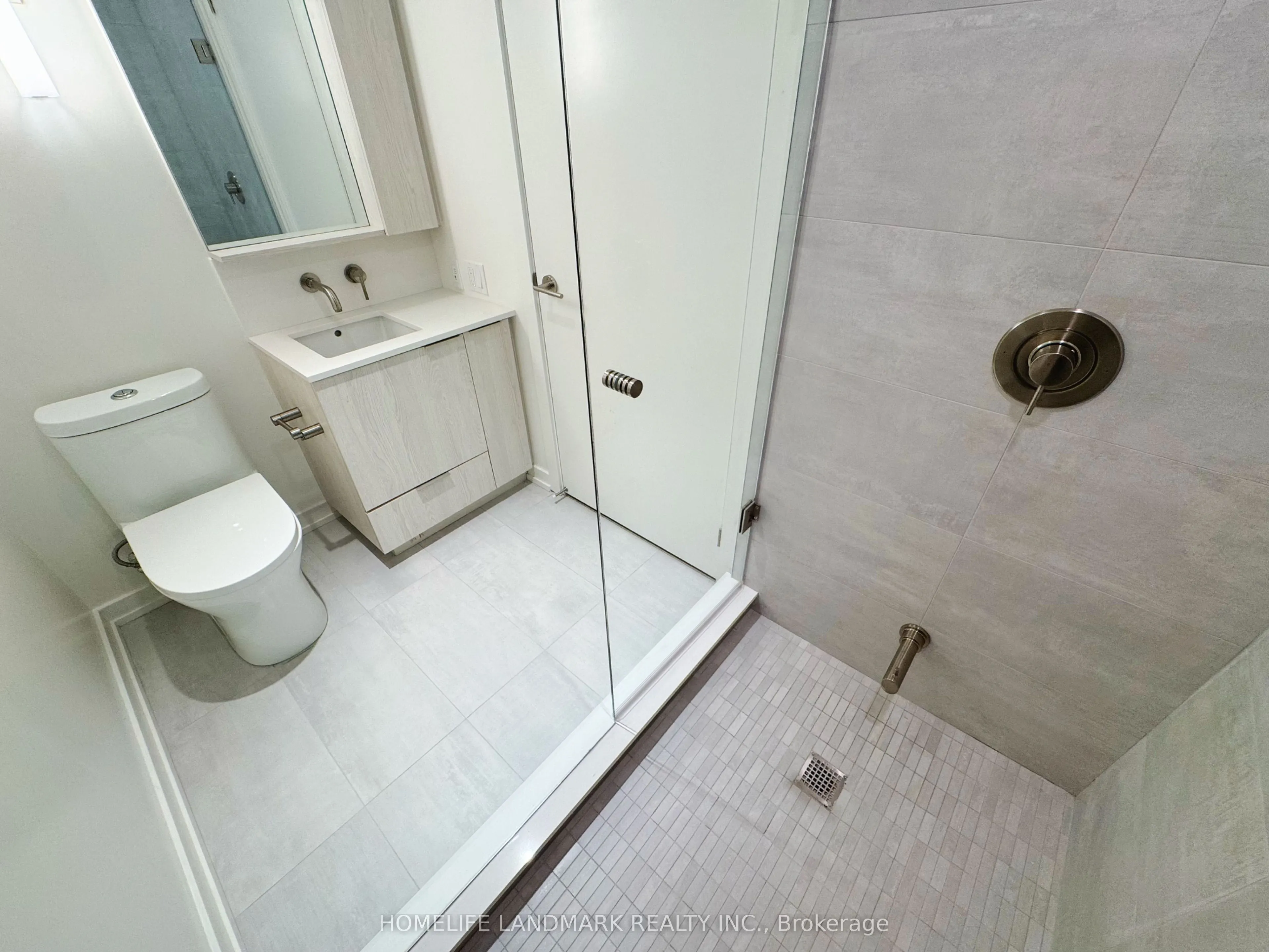 110 BROADWAY Avenue, #404 S
