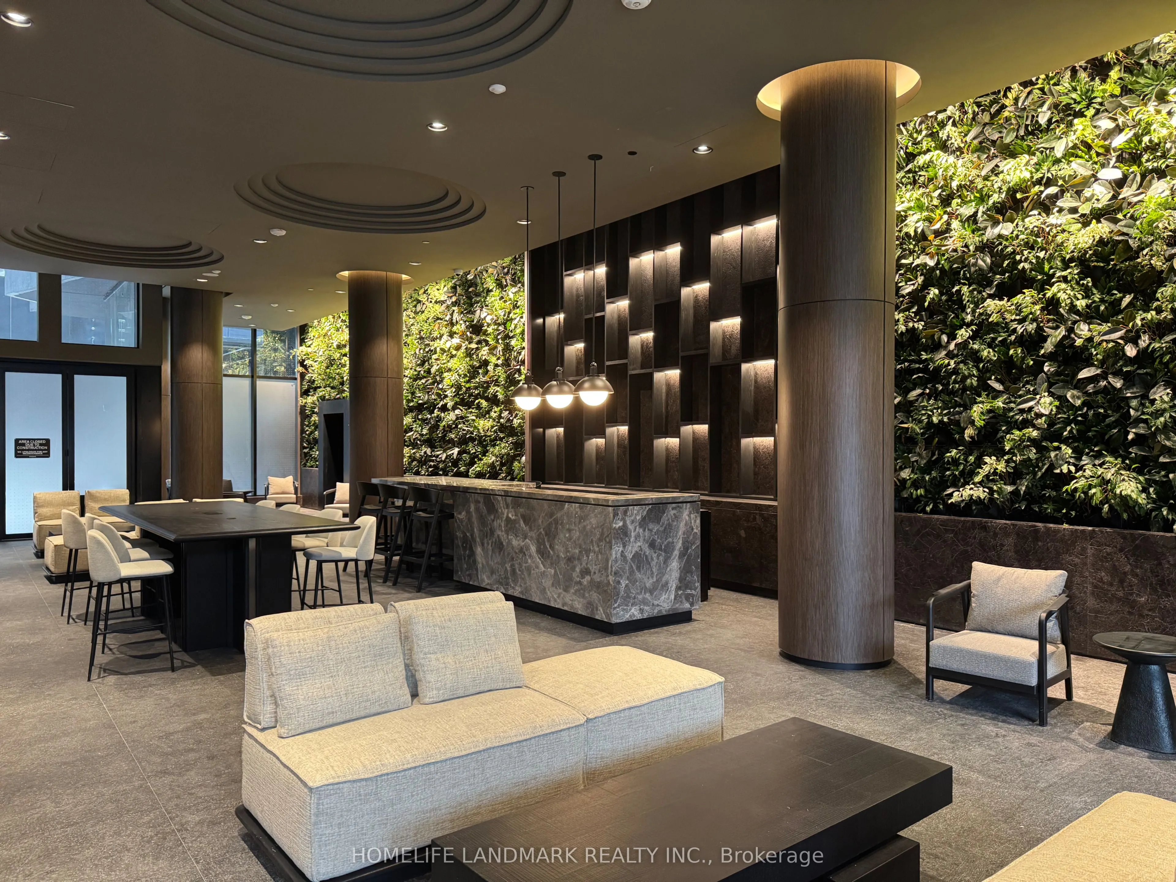110 BROADWAY Avenue, #404 S