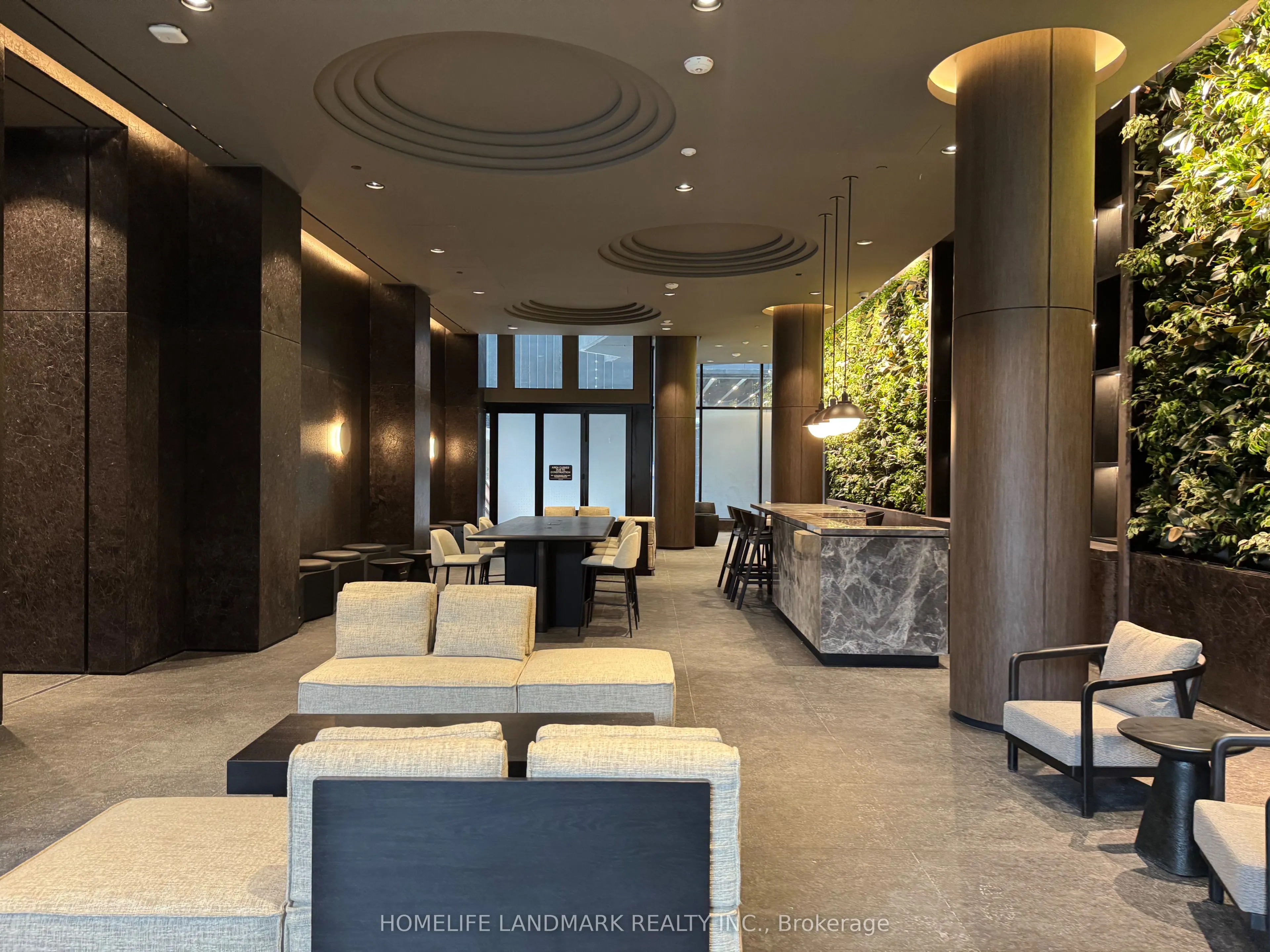 110 BROADWAY Avenue, #404 S