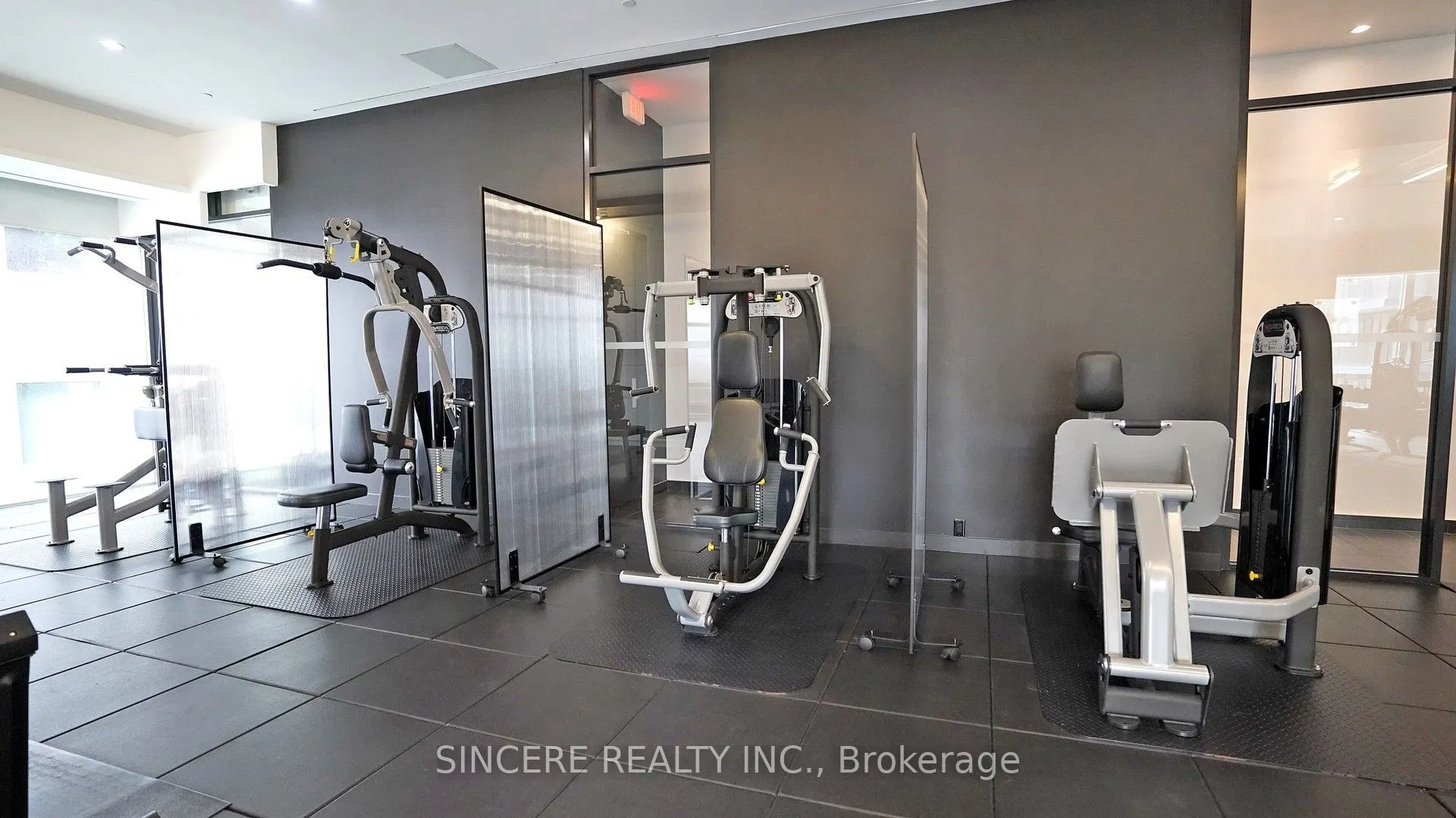 125 Peter Street, #1811