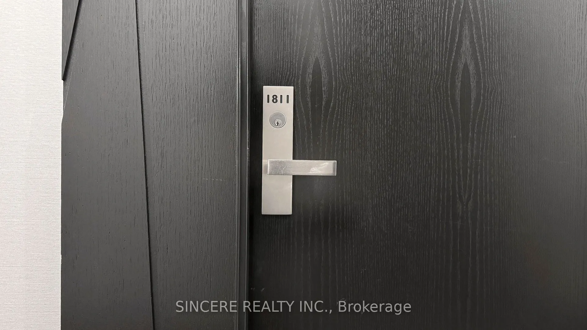 125 Peter Street, #1811