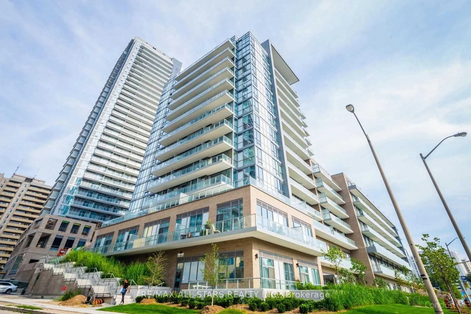 52 Forest Manor Road E, #116
