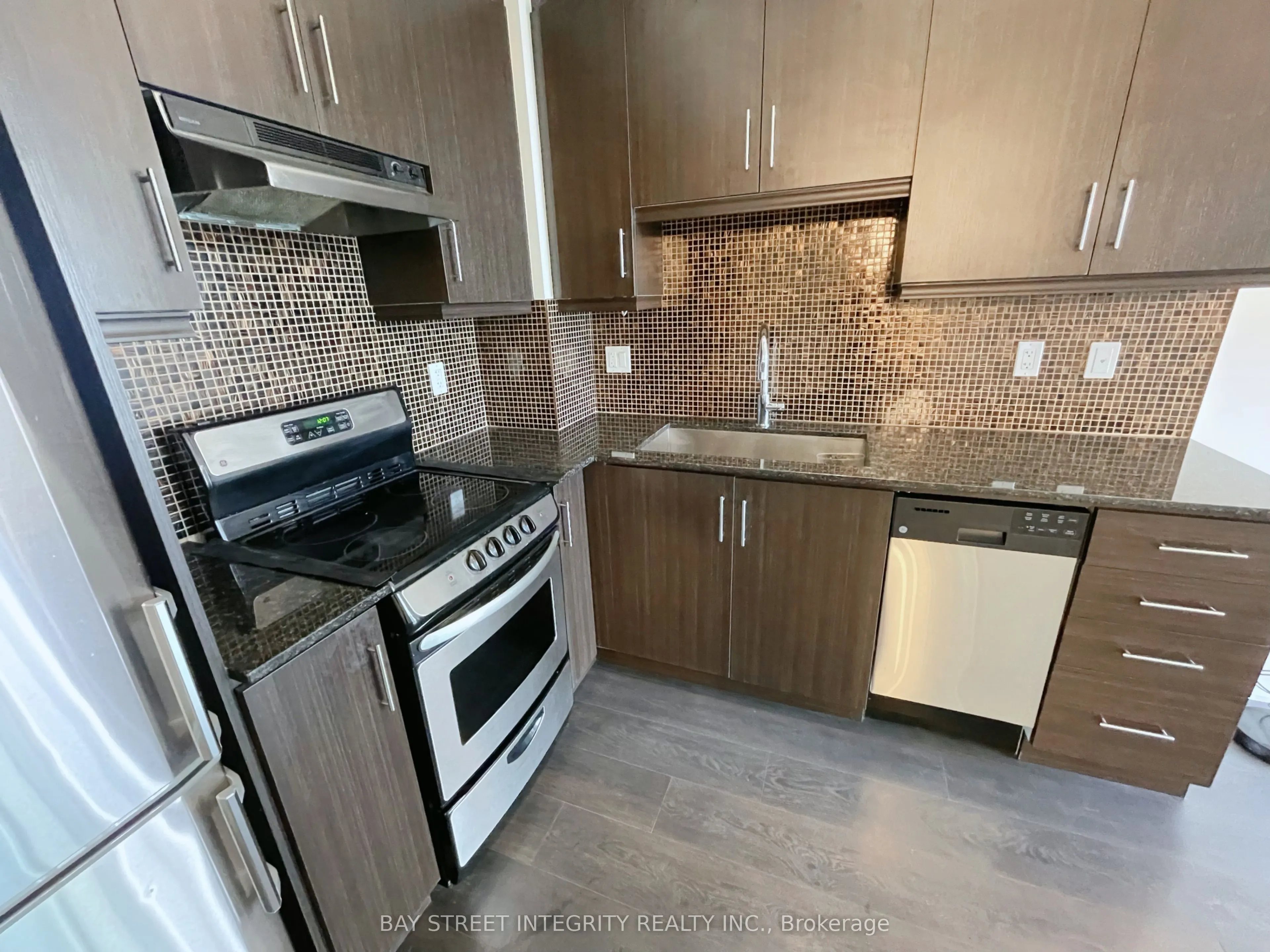 68 Canterbury Place, #701