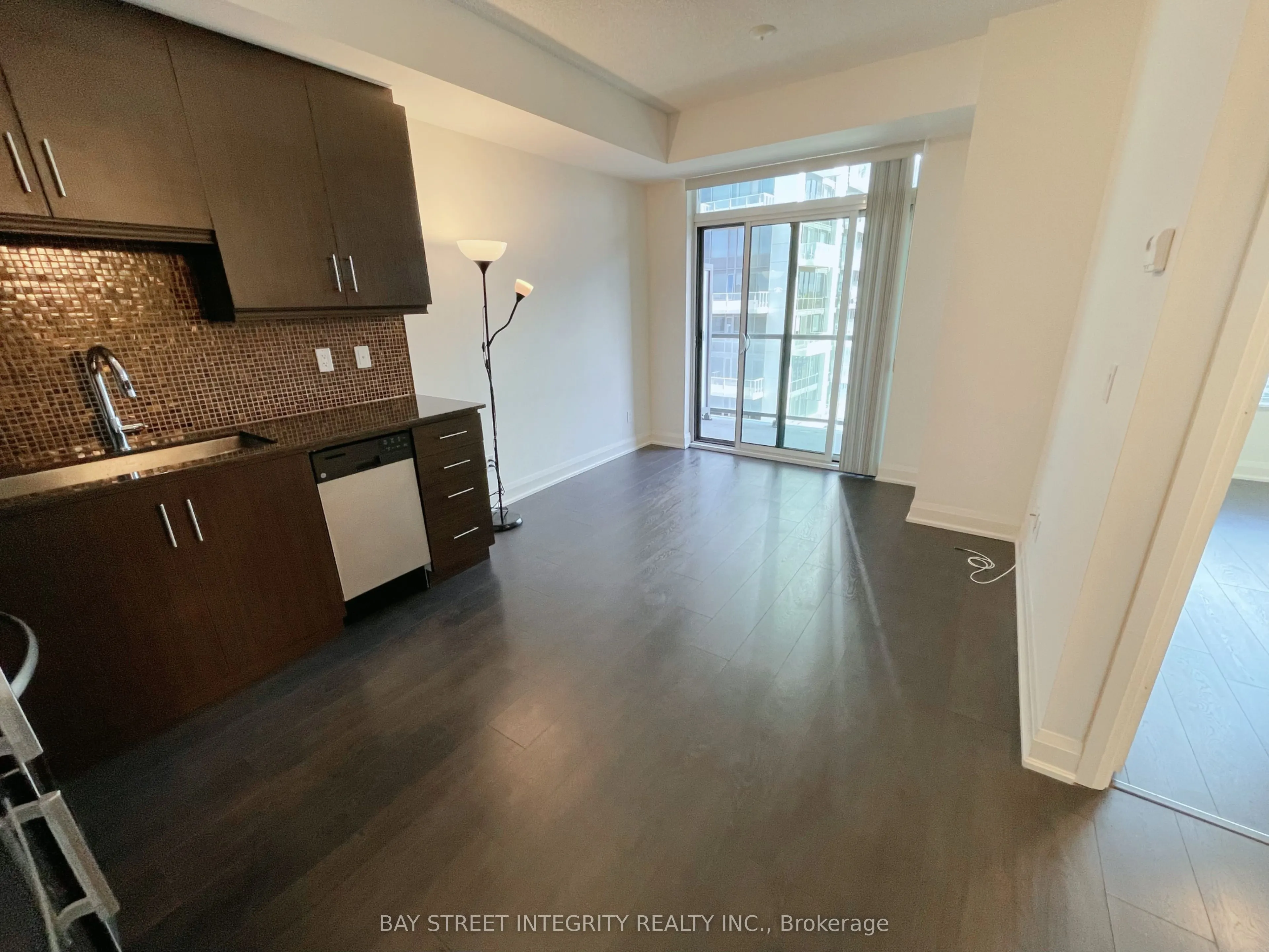 68 Canterbury Place, #701