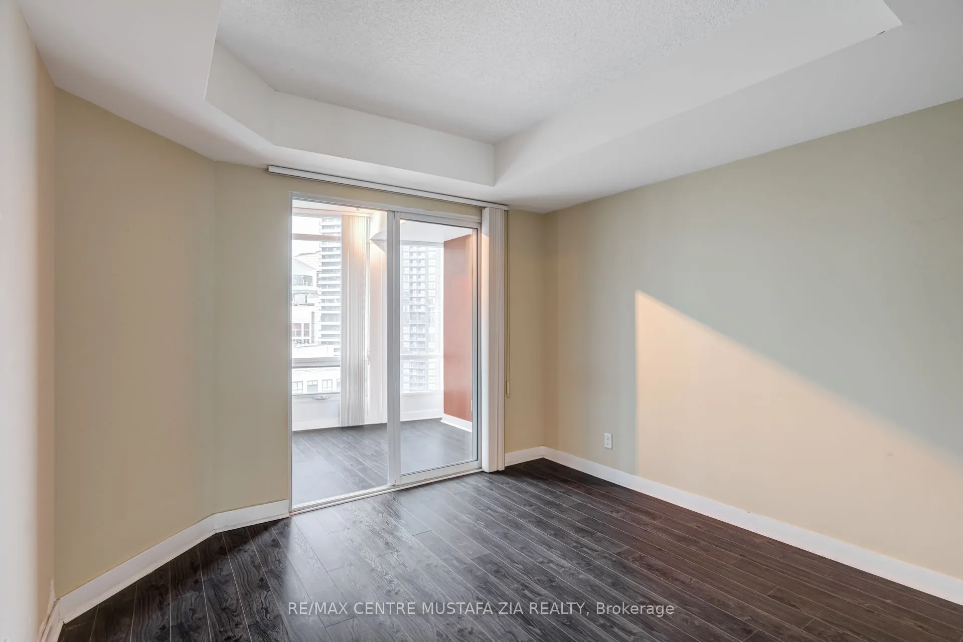 361 Front Street W, #1901