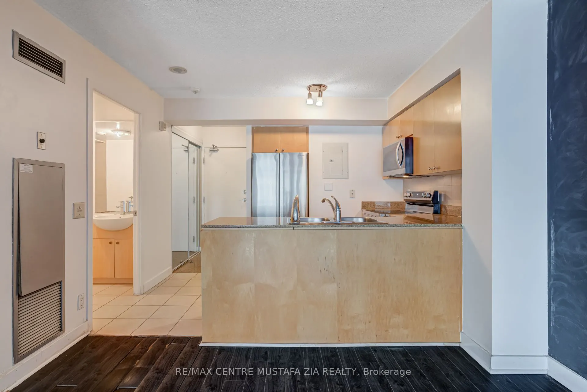 361 Front Street W, #1901