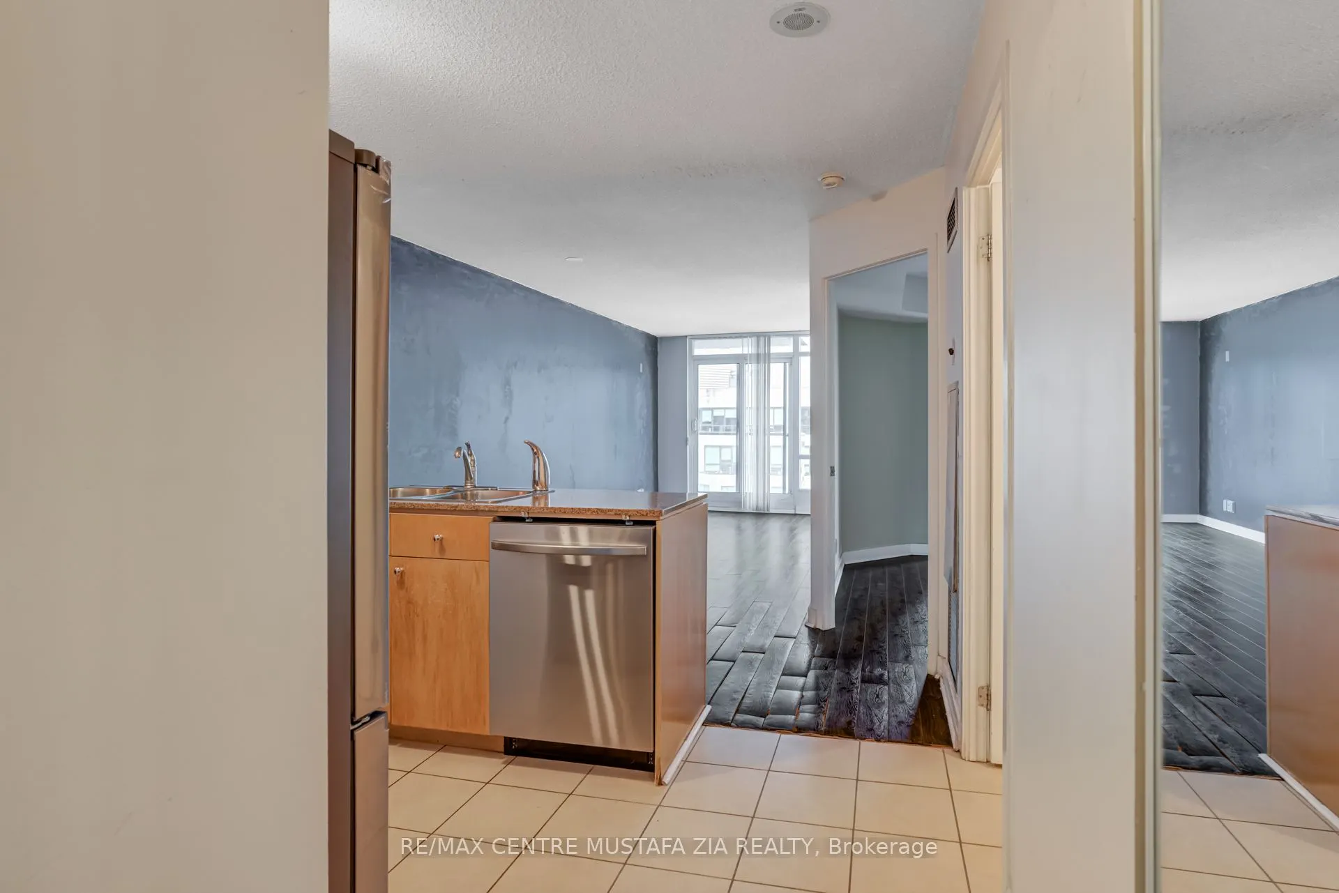 361 Front Street W, #1901