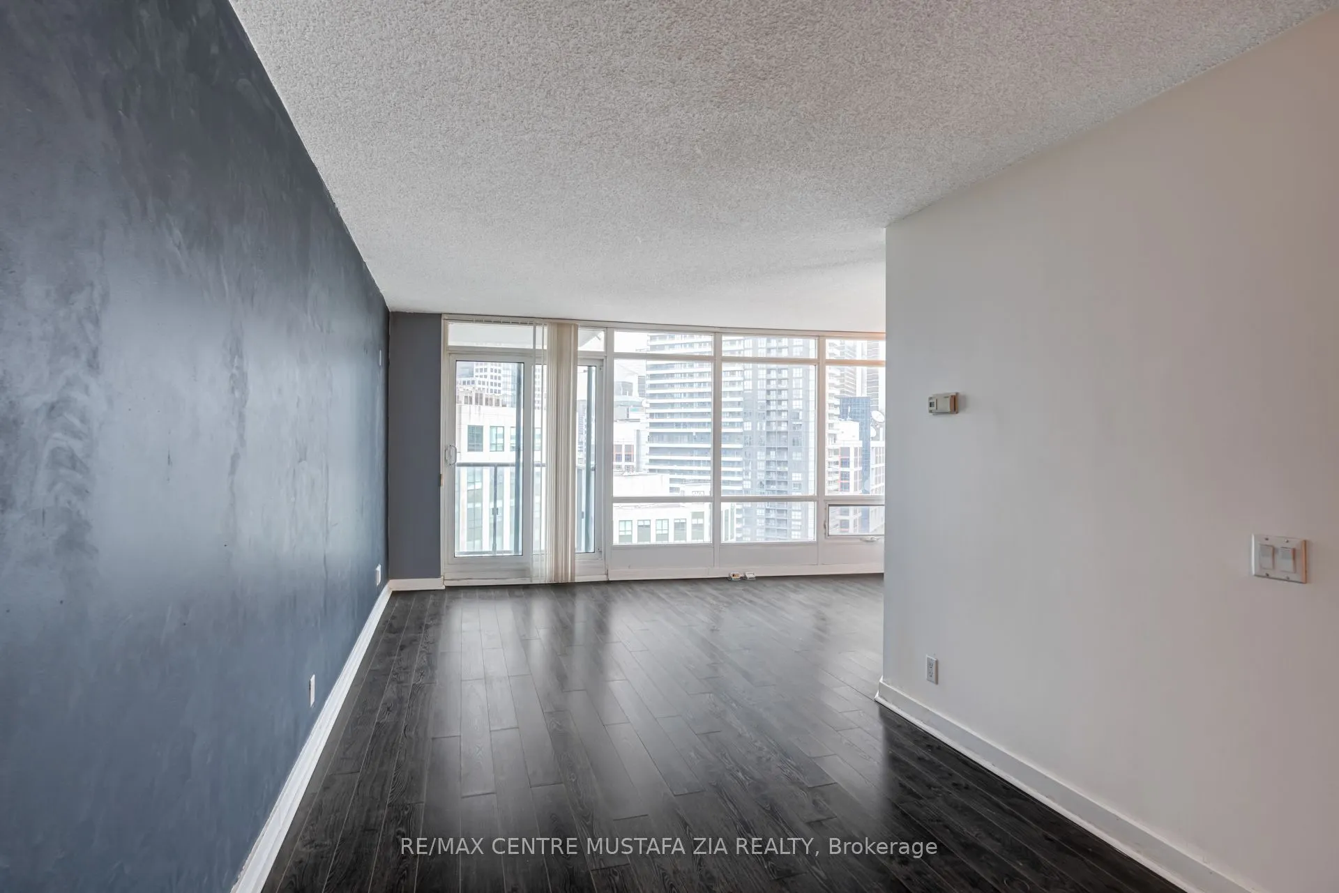 361 Front Street W, #1901