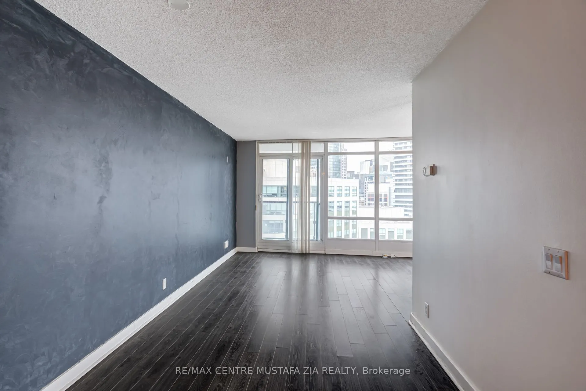 361 Front Street W, #1901