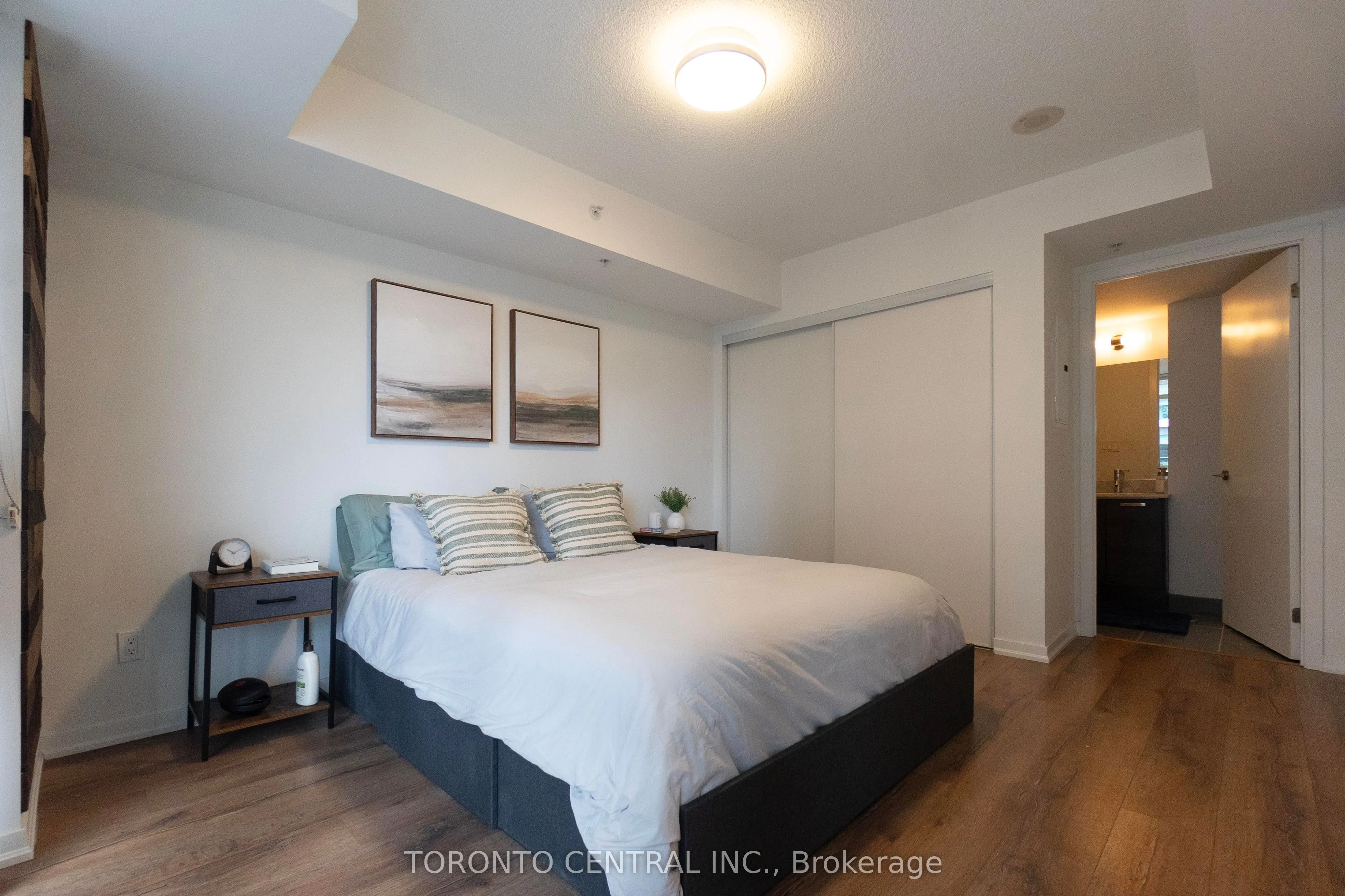 68 Abell Street, #522
