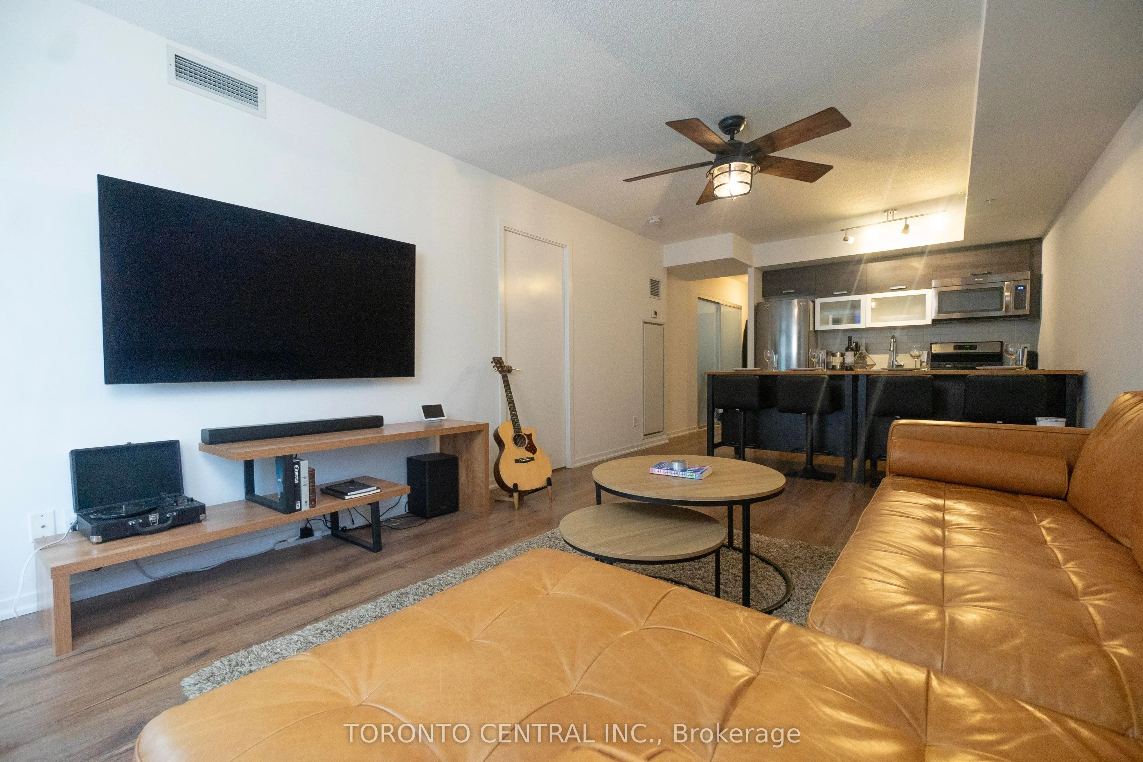 68 Abell Street, #522