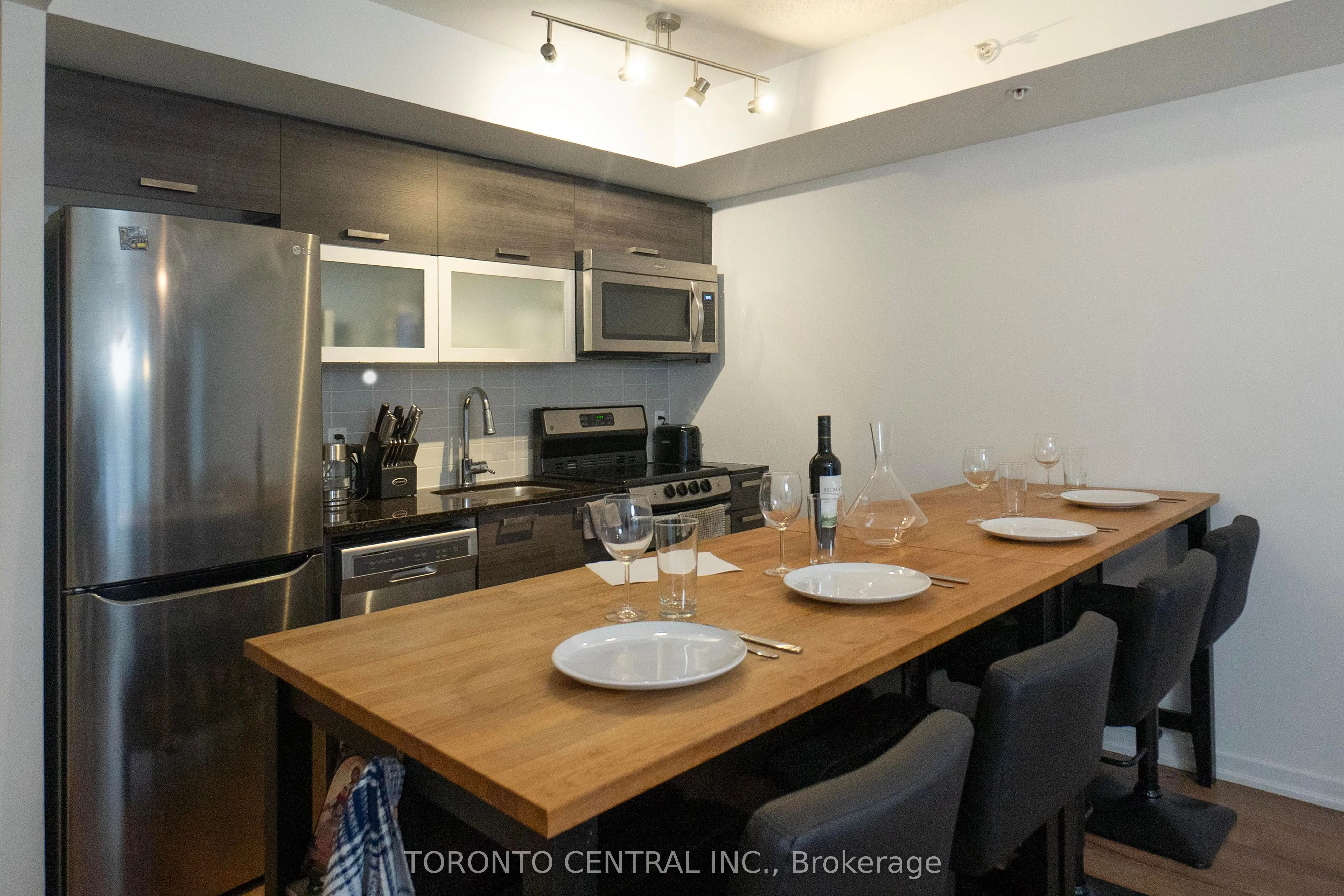 68 Abell Street, #522