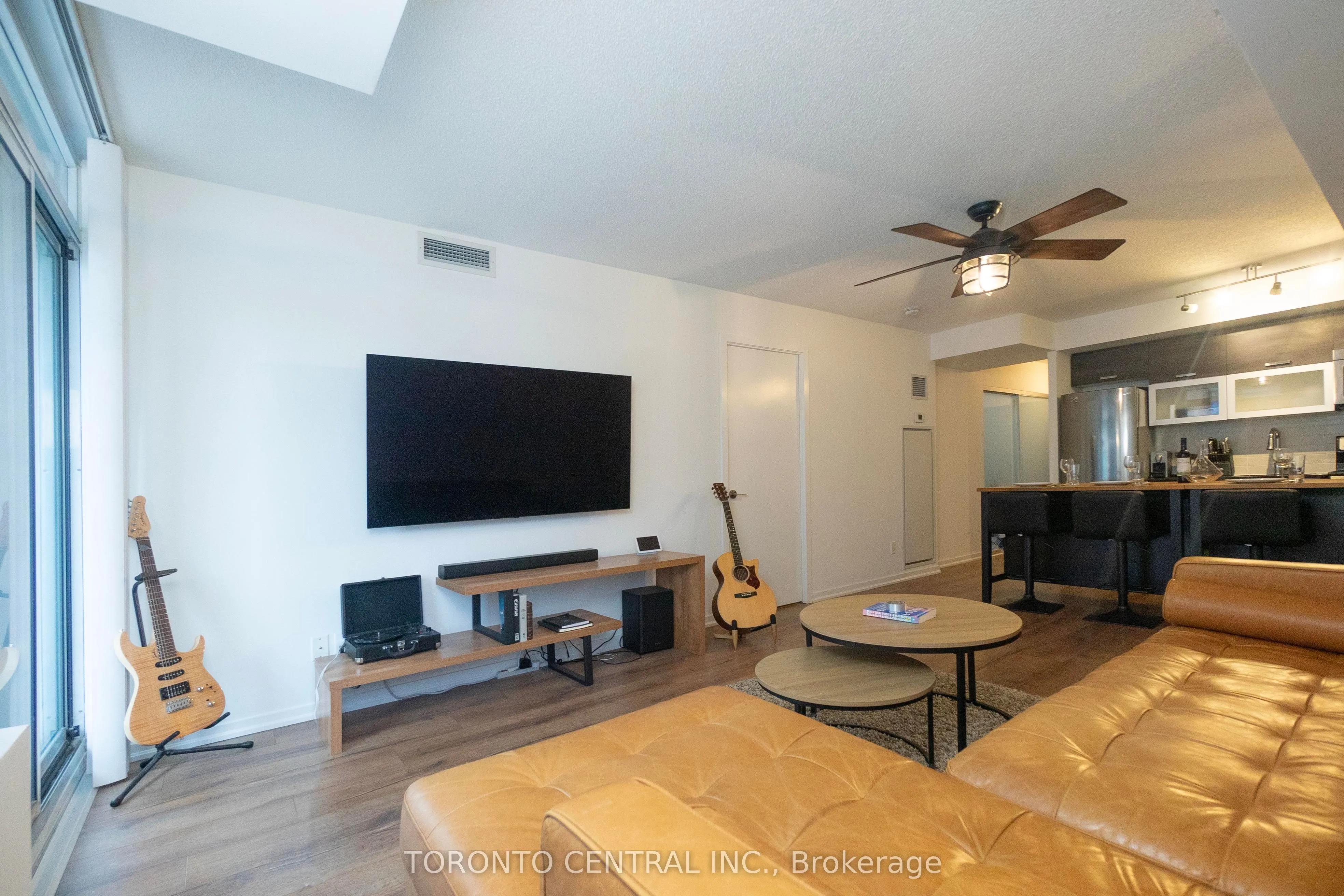 68 Abell Street, #522