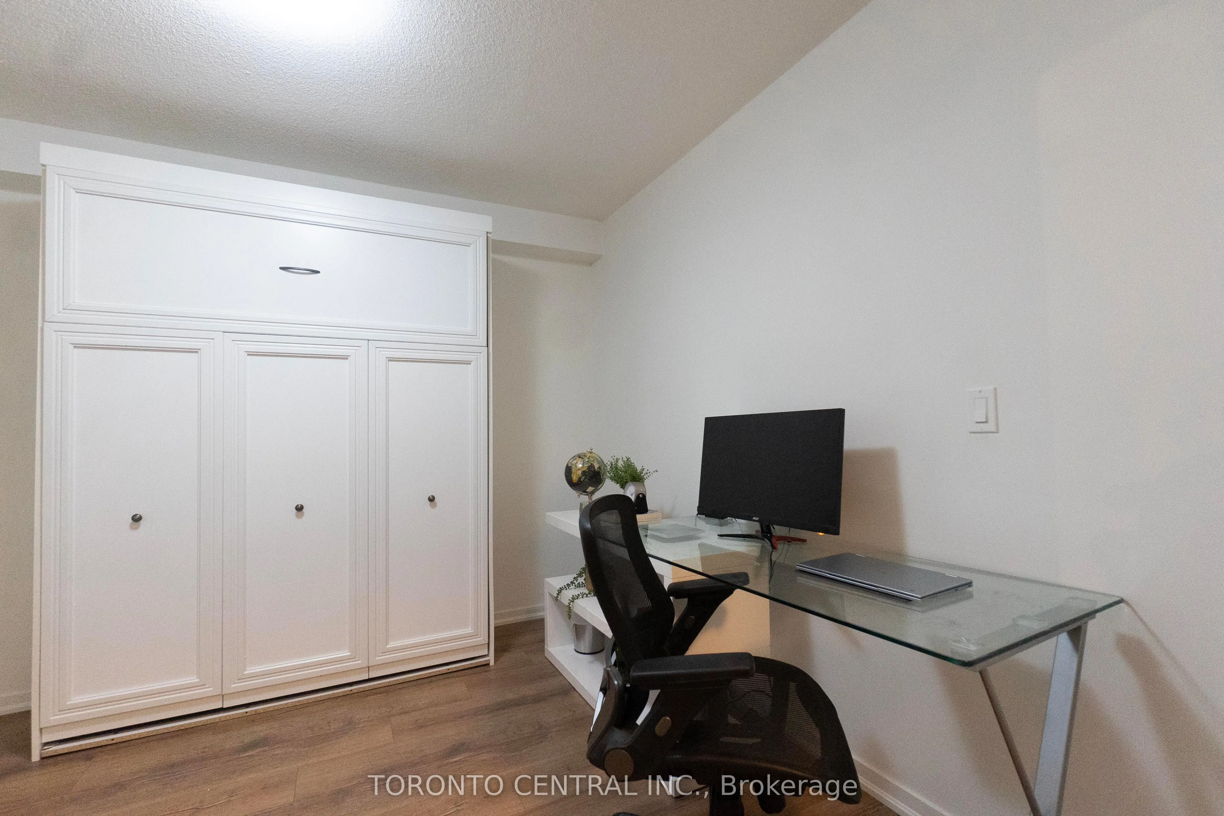 68 Abell Street, #522