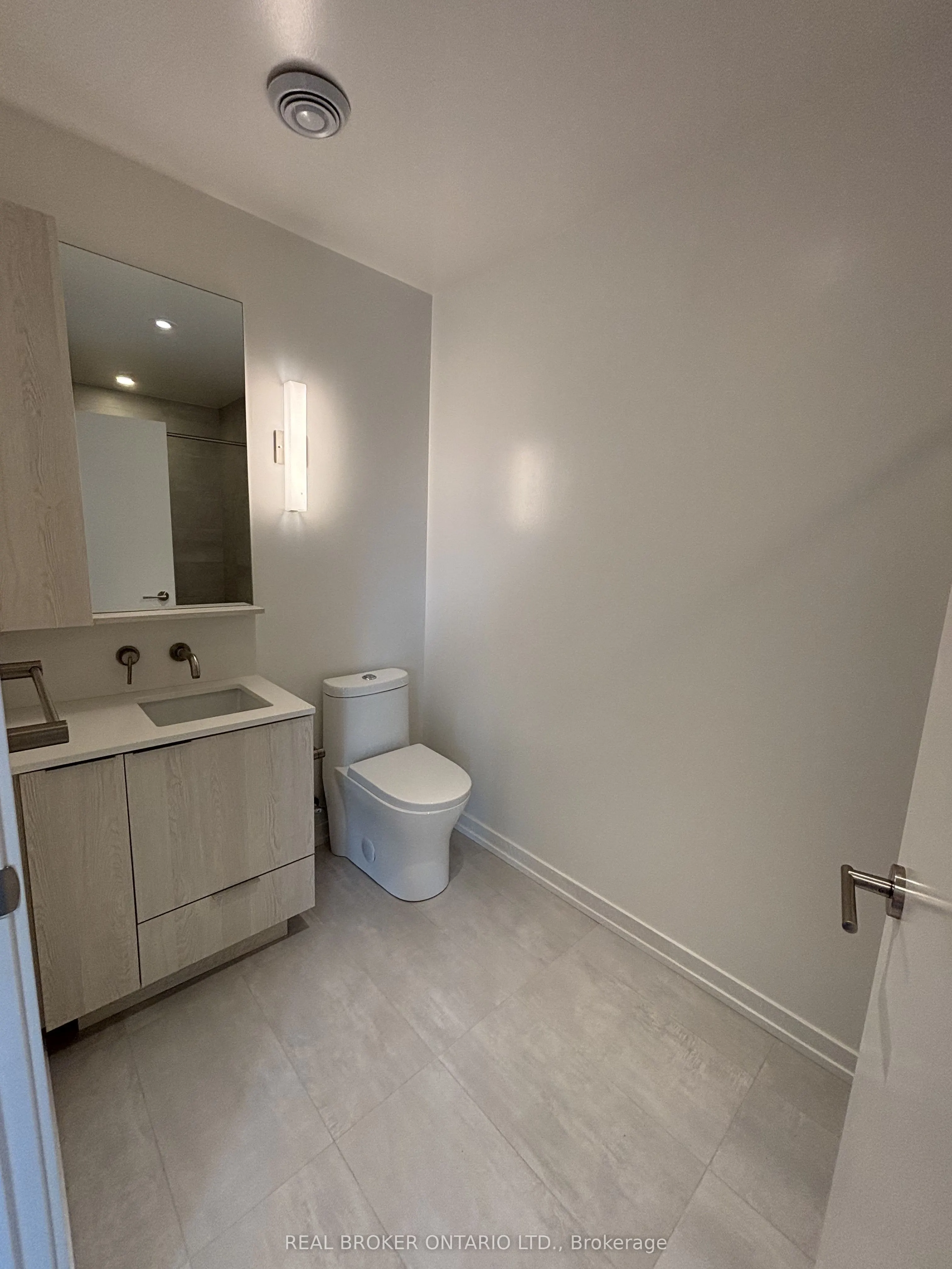 110 Broadway Avenue, #420s