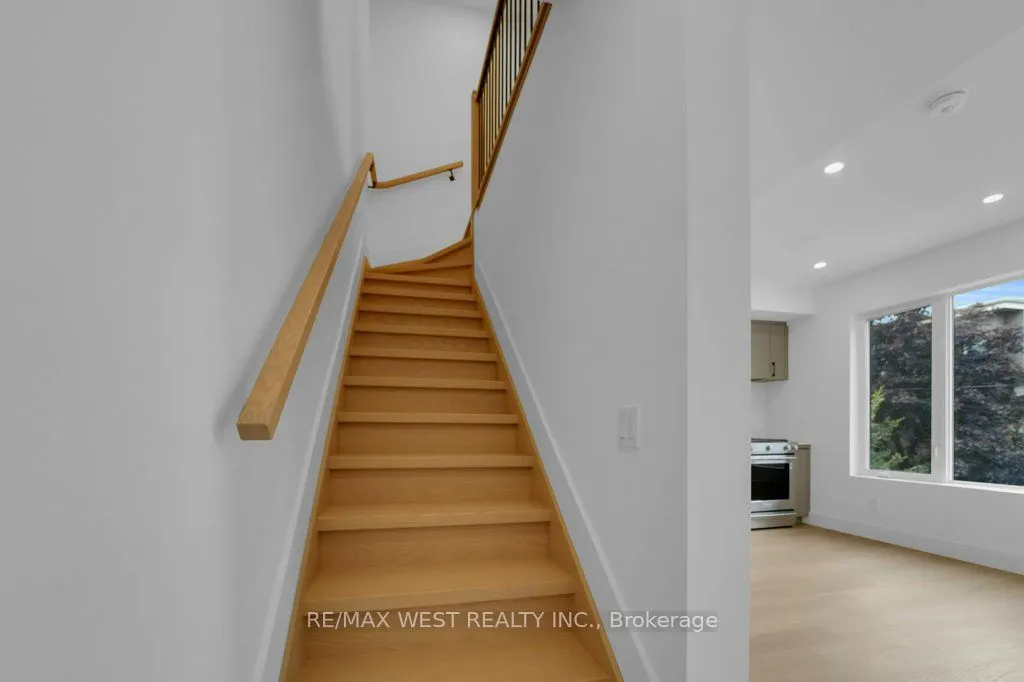 661 Winona Drive, #B