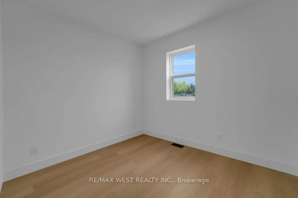 661 Winona Drive, #B