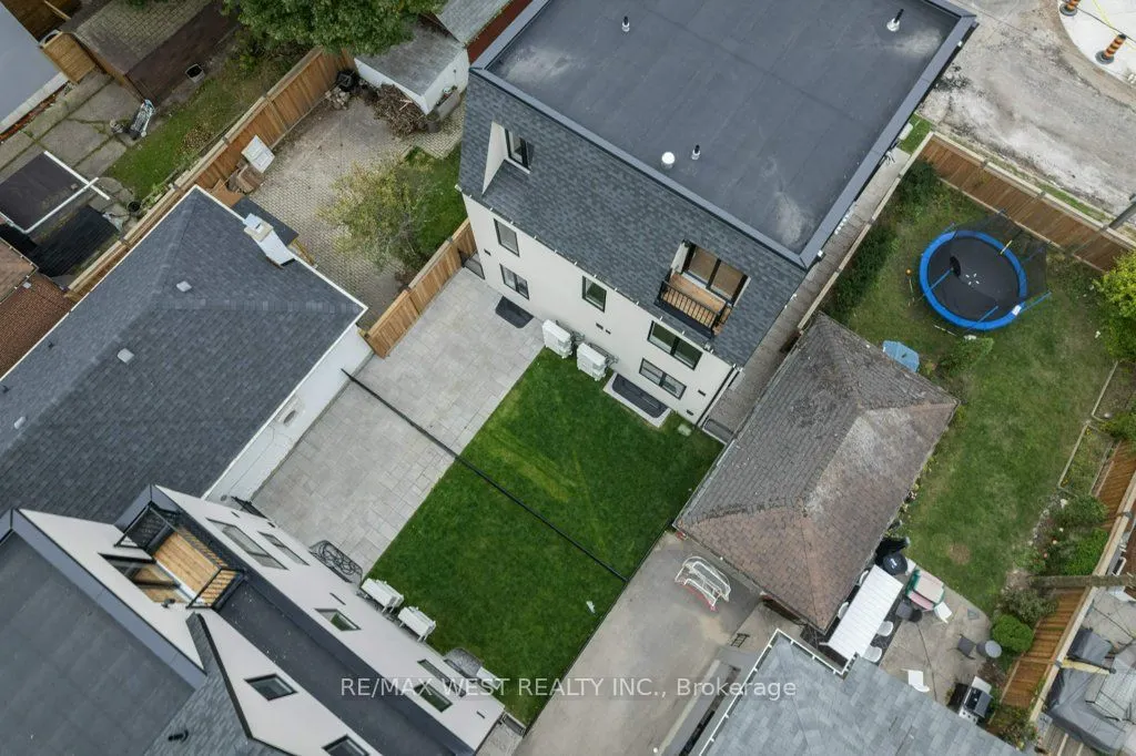 661 Winona Drive, #B