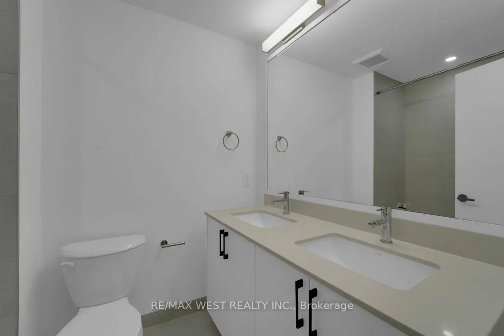 661 Winona Drive, #B