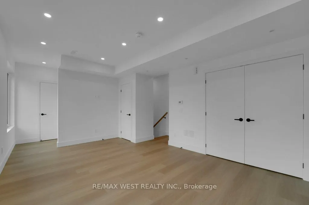 661 Winona Drive, #B